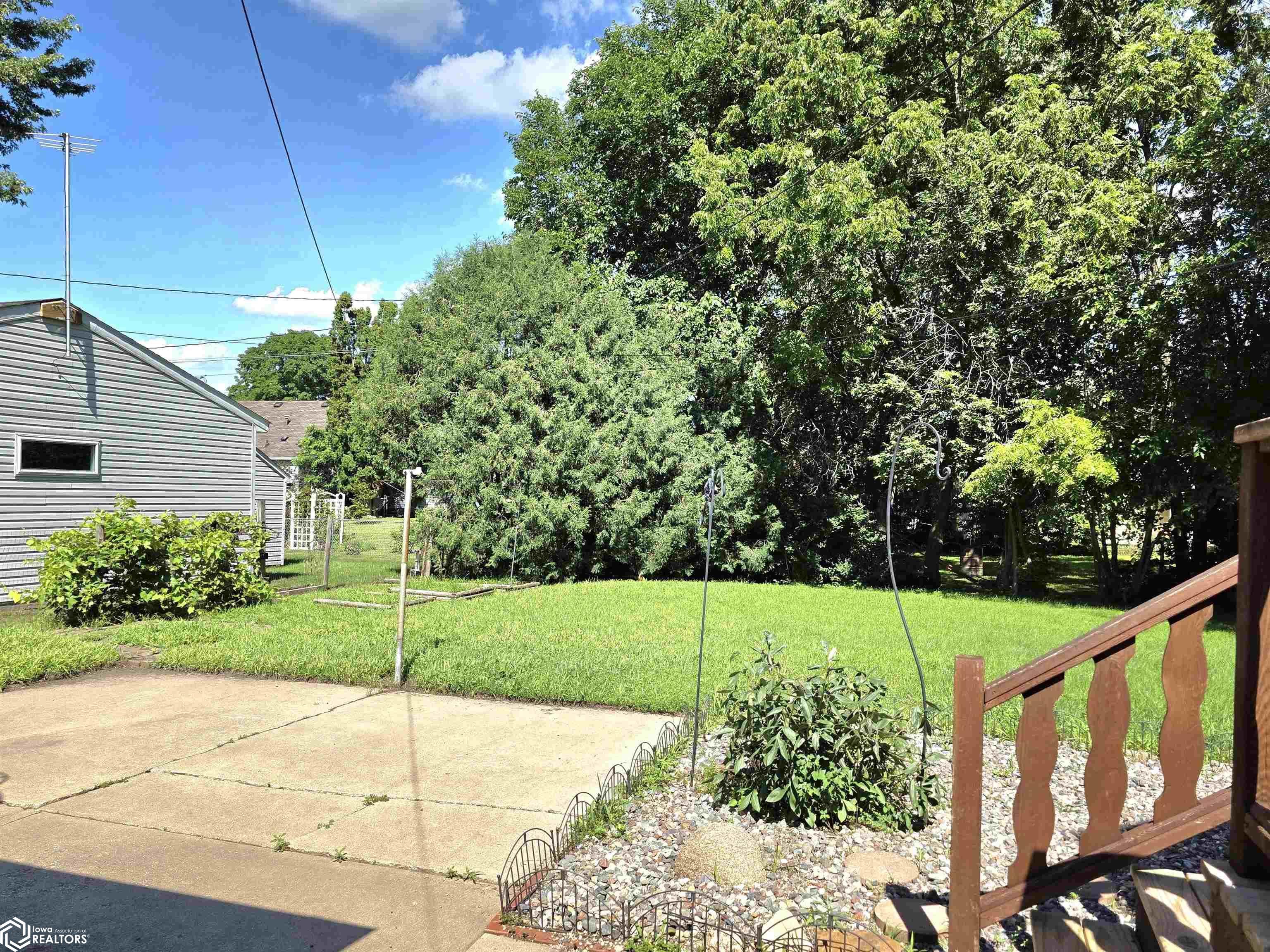 742 12th Street, Mason City, Iowa image 34