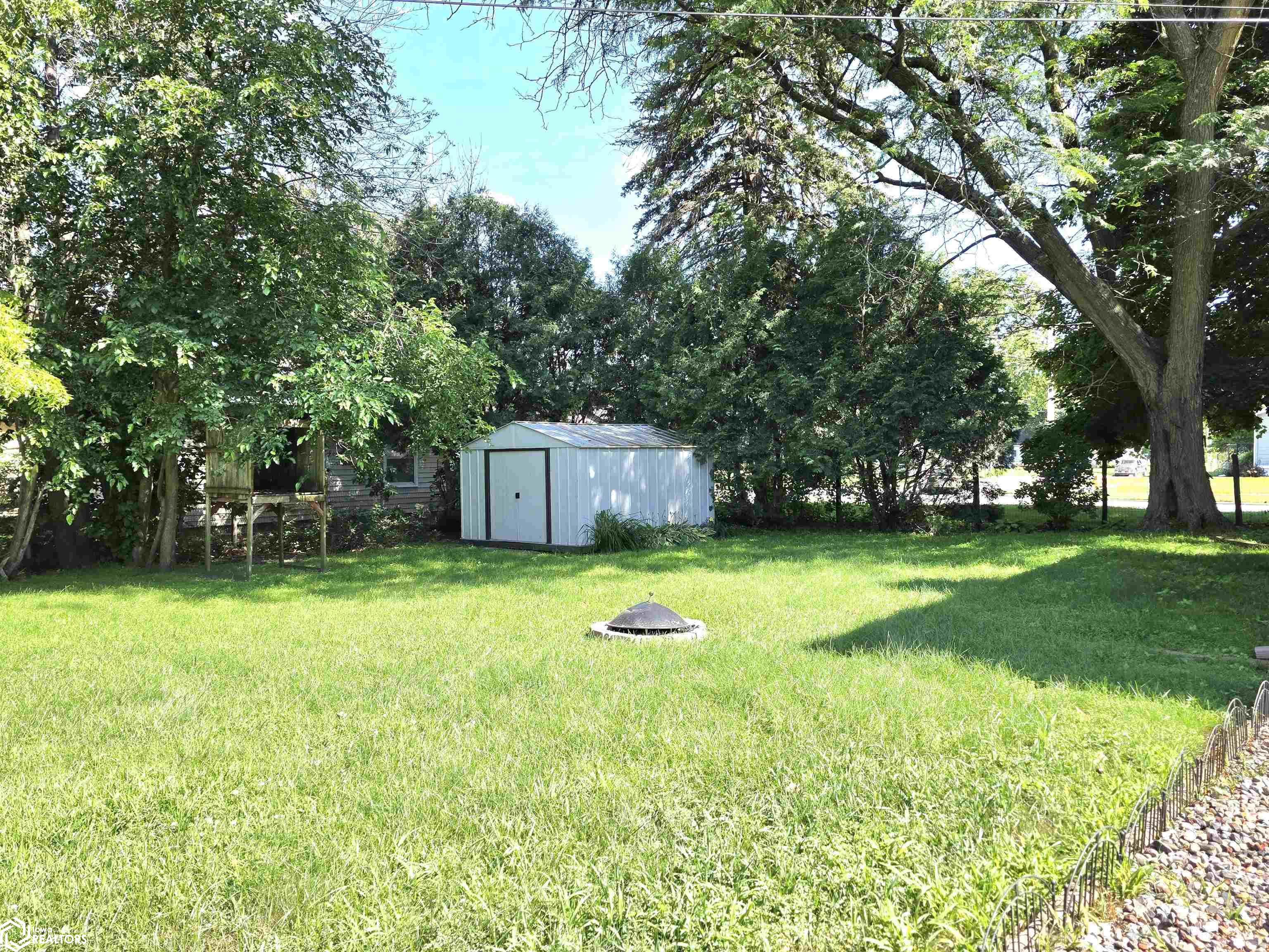 742 12th Street, Mason City, Iowa image 37