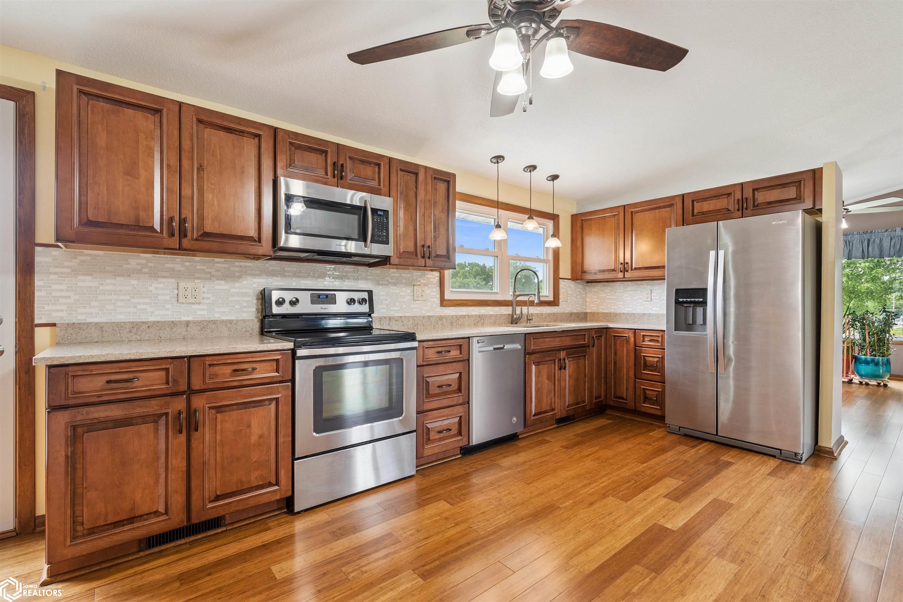 12037 Little Flint Road, West Burlington, Iowa image 8