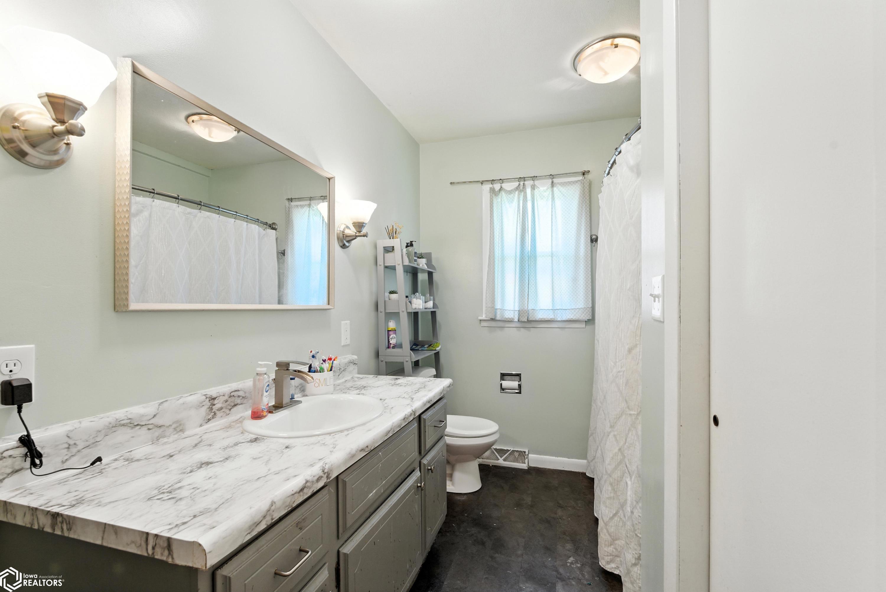 2113 Ridgewood Ave, Muscatine, Iowa image 11