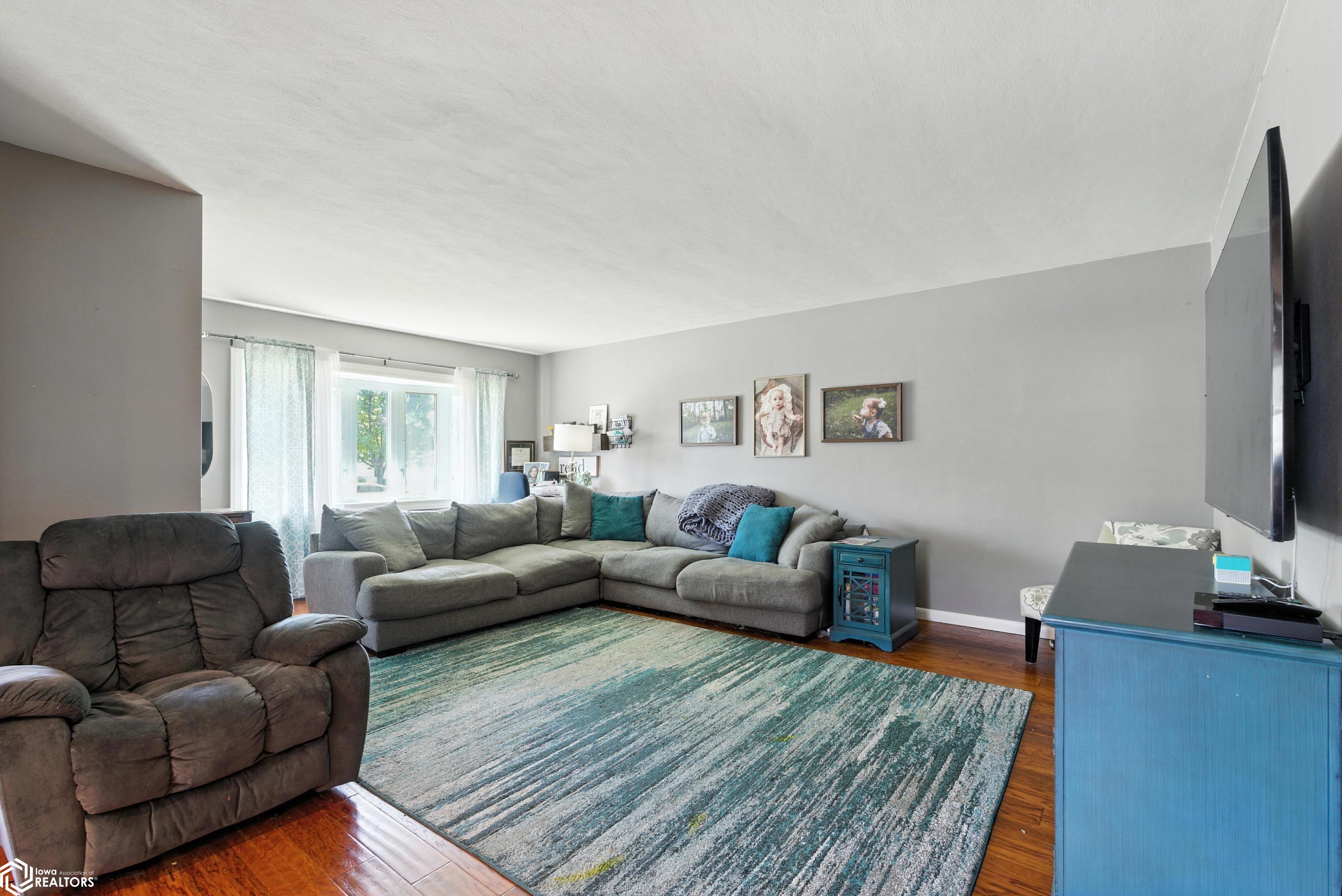 2113 Ridgewood Ave, Muscatine, Iowa image 3