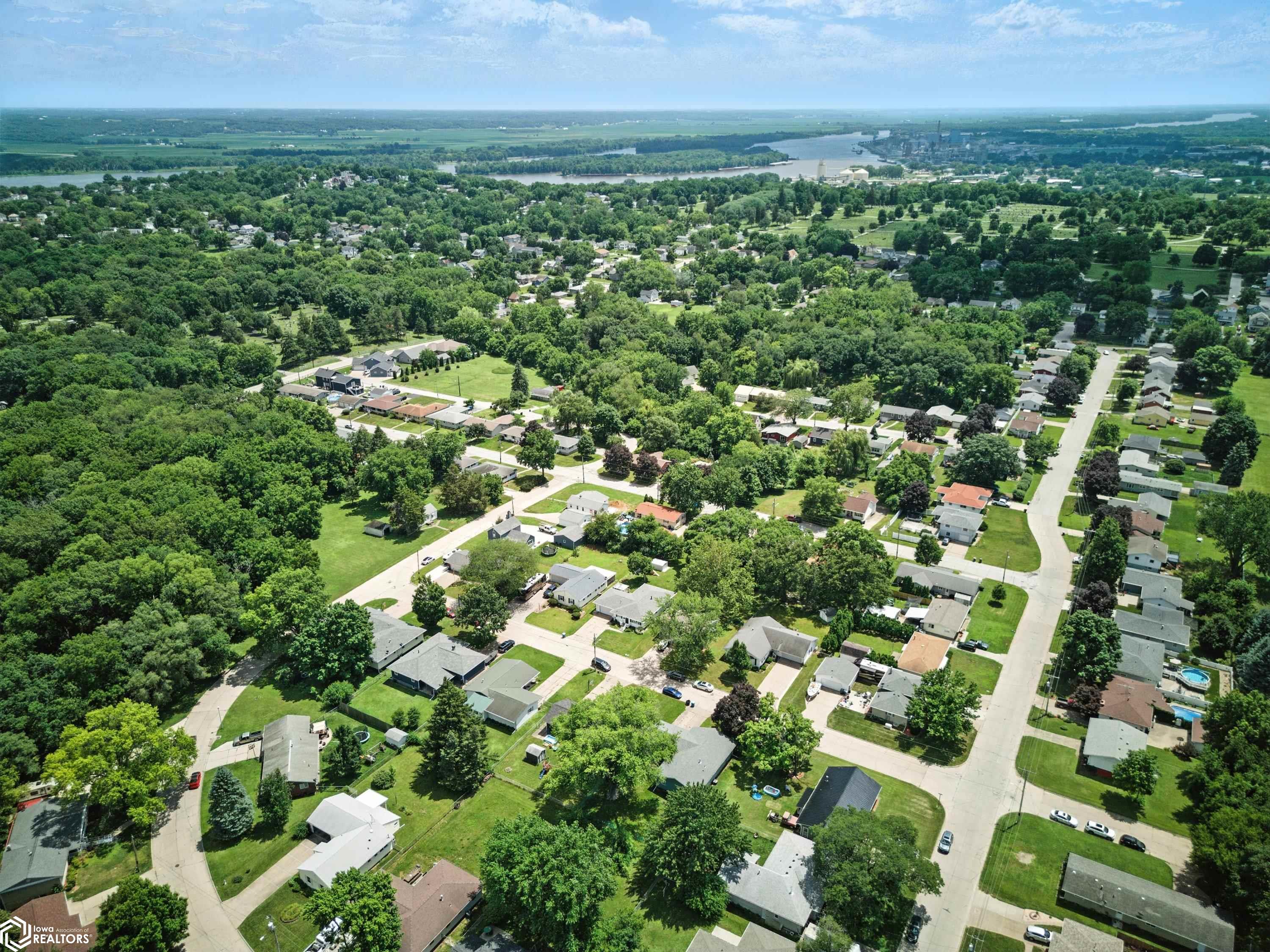 2113 Ridgewood Ave, Muscatine, Iowa image 38