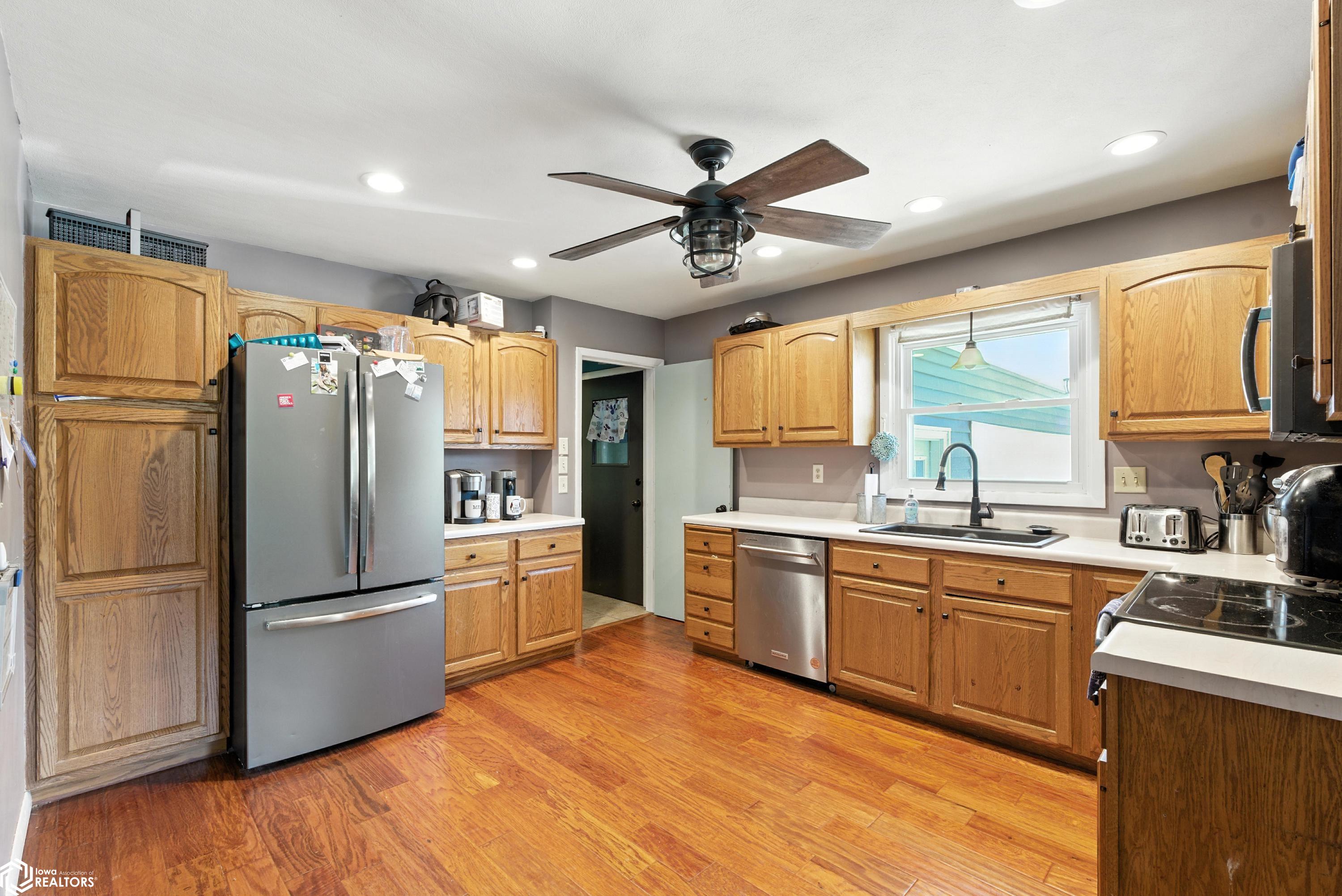 2113 Ridgewood Ave, Muscatine, Iowa image 6