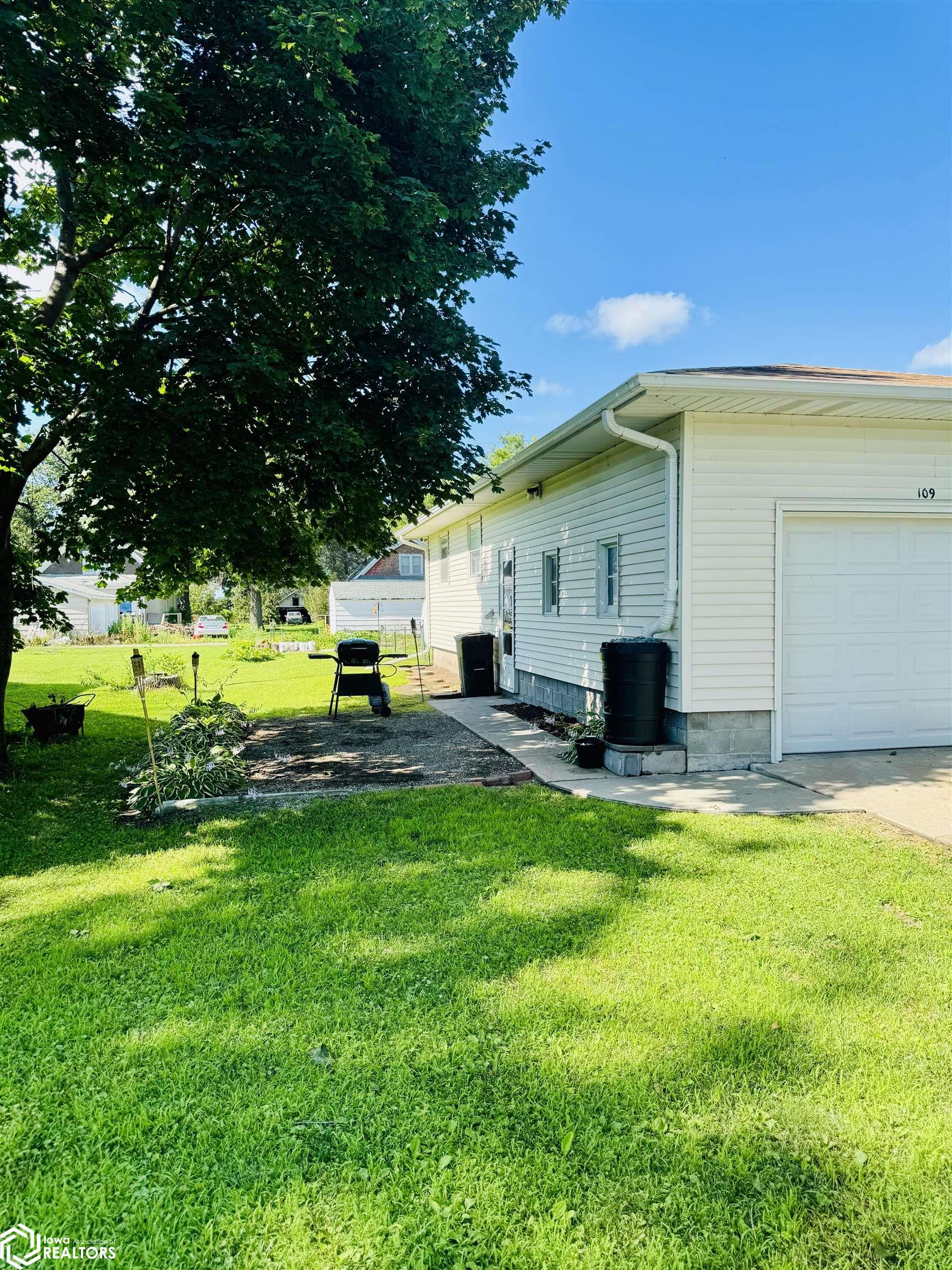 109 1st Street, Elliott, Iowa image 6