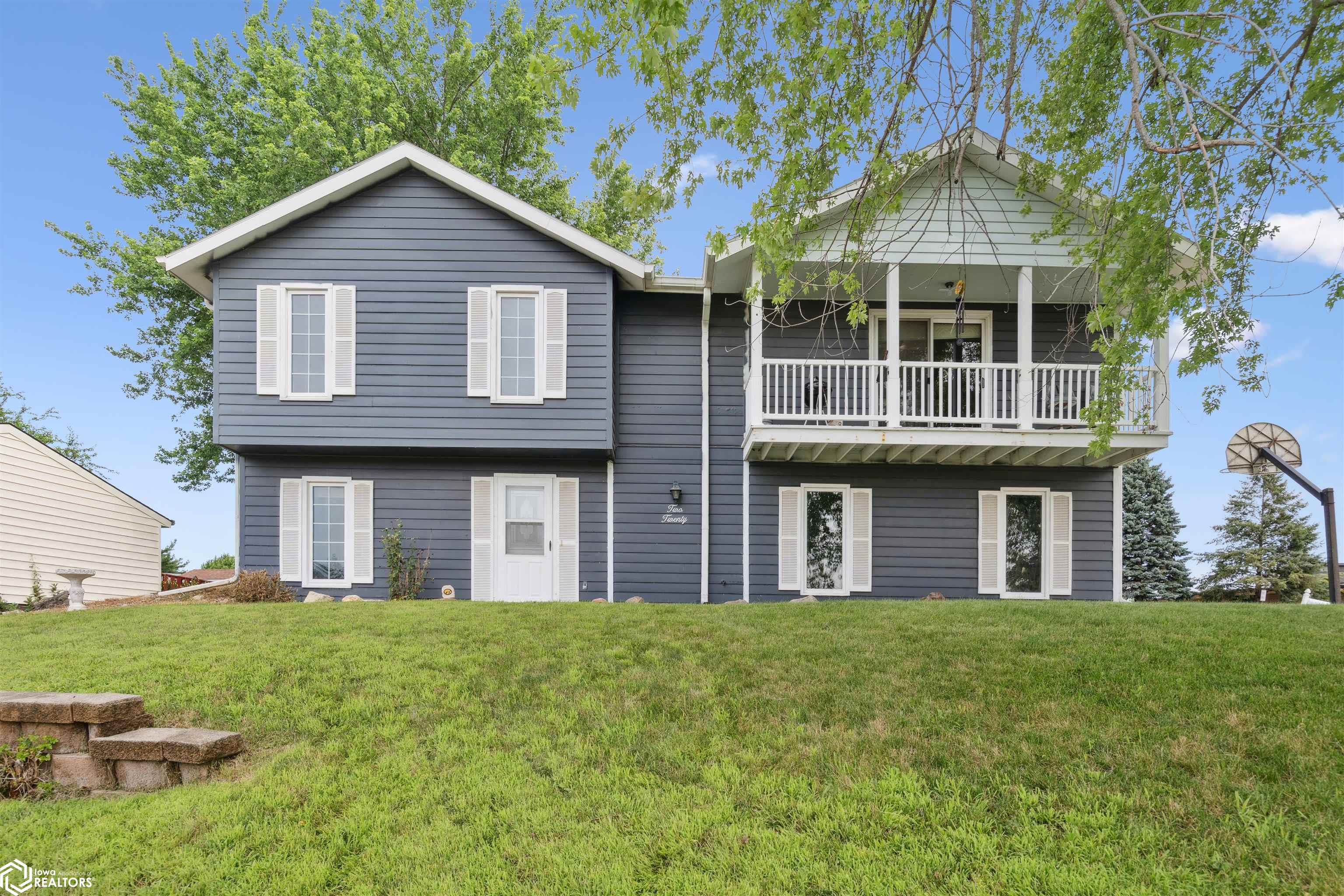 220 E Southridge Road, Marshalltown, Iowa image 2