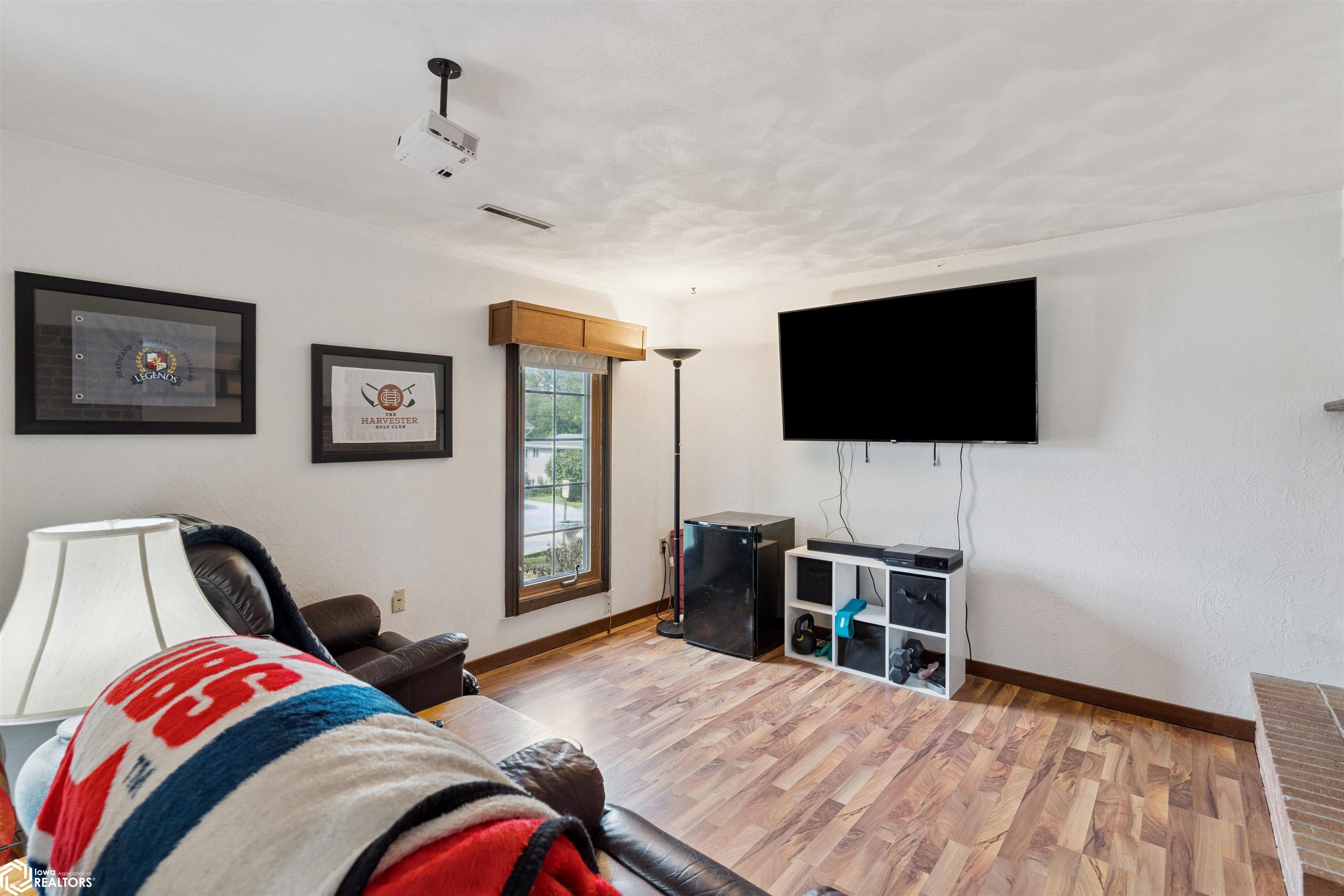 220 E Southridge Road, Marshalltown, Iowa image 24