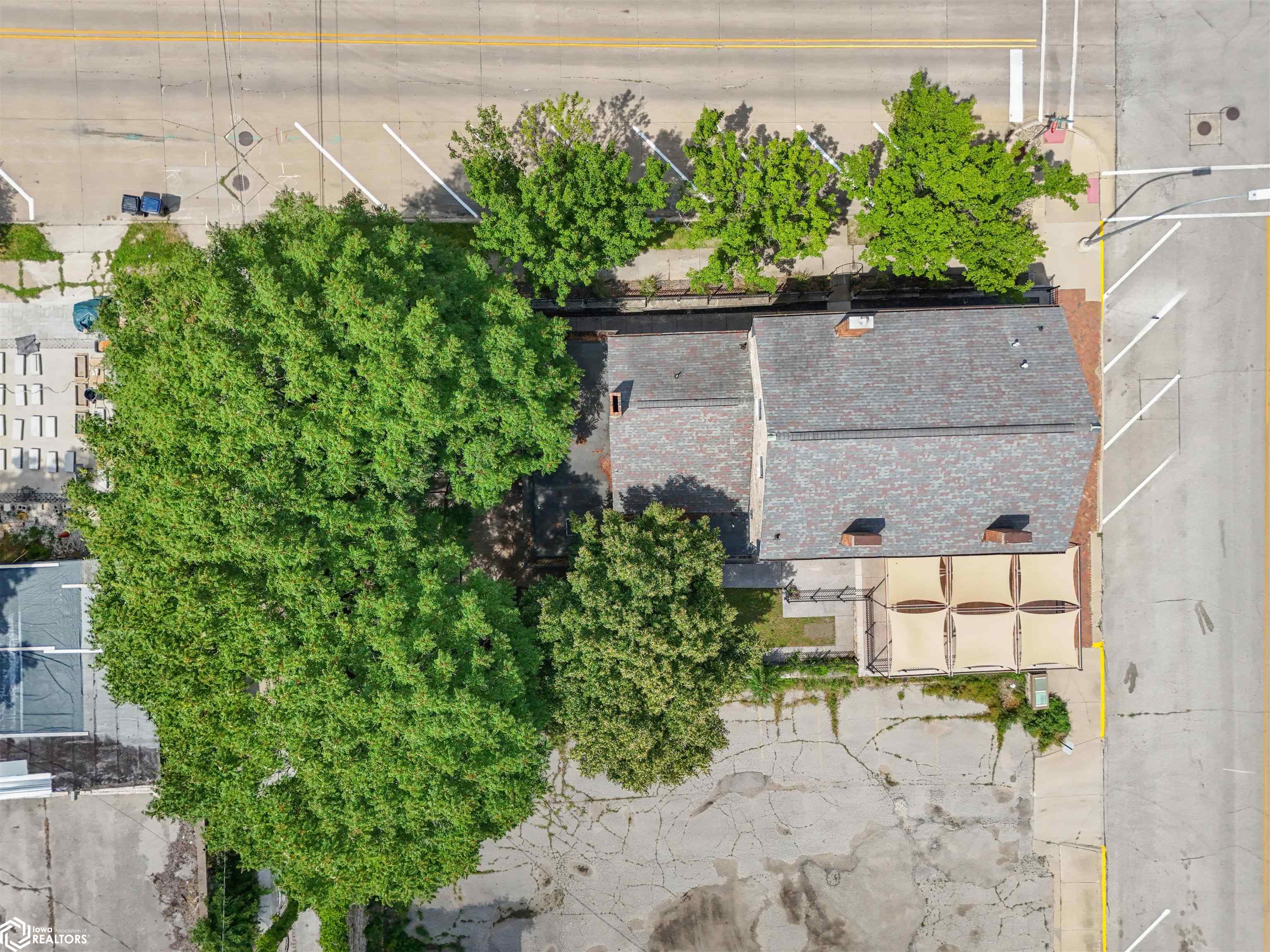 423 N 3rd Street, Burlington, Iowa image 37