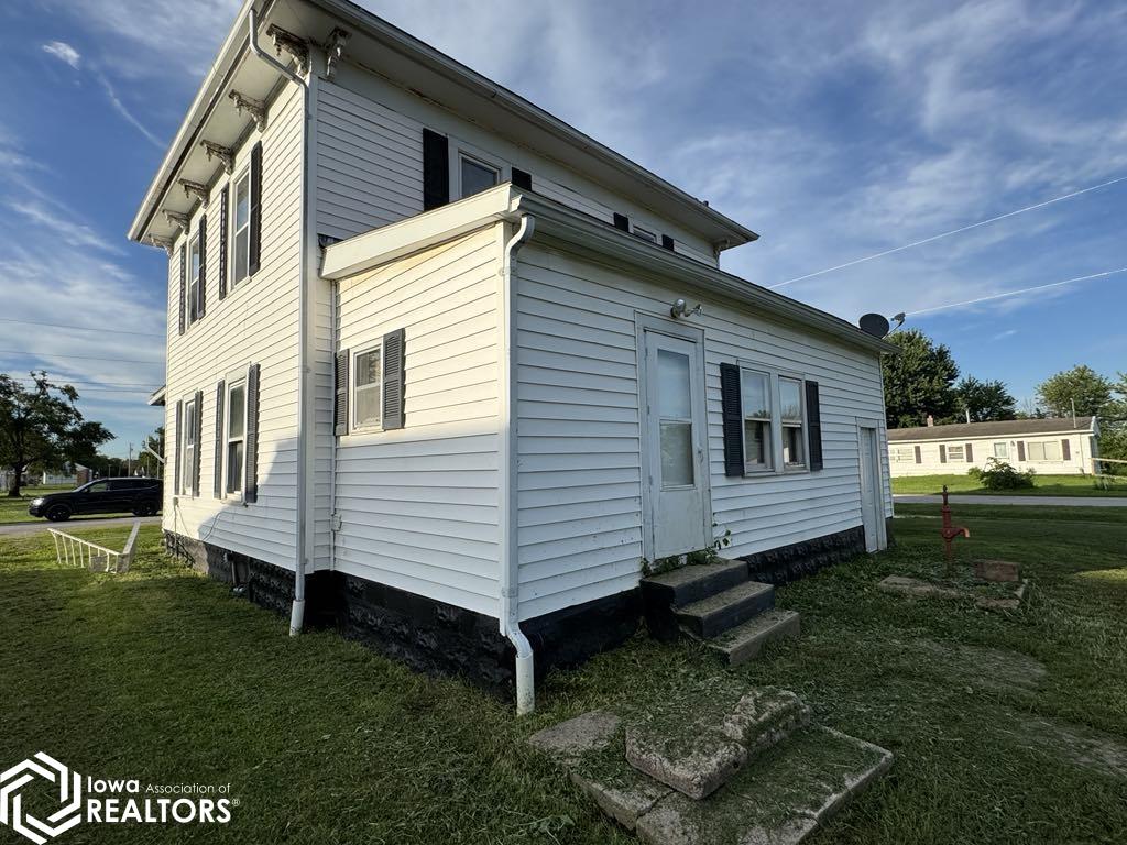 108 Race Street, Cincinnati, Iowa image 4