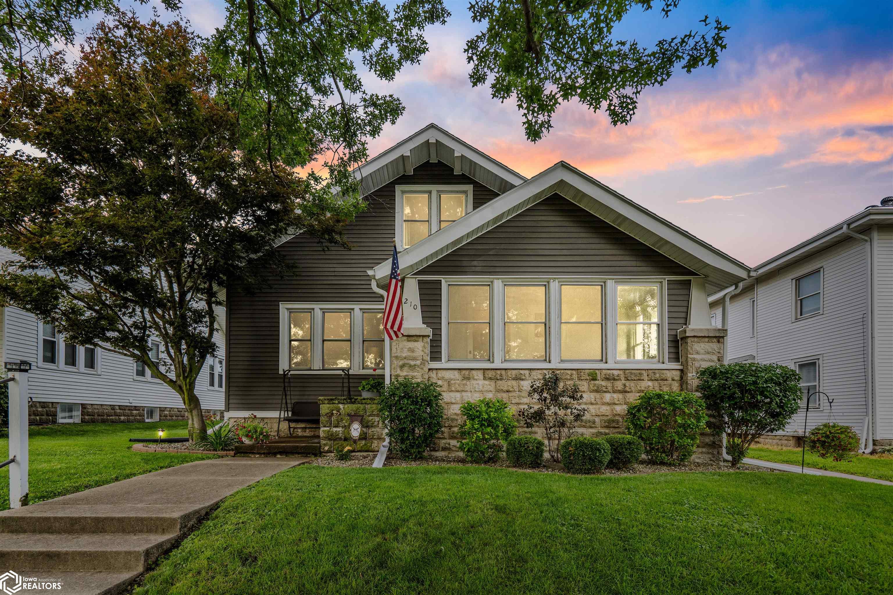 210 N 9th Street, Marshalltown, Iowa image 1