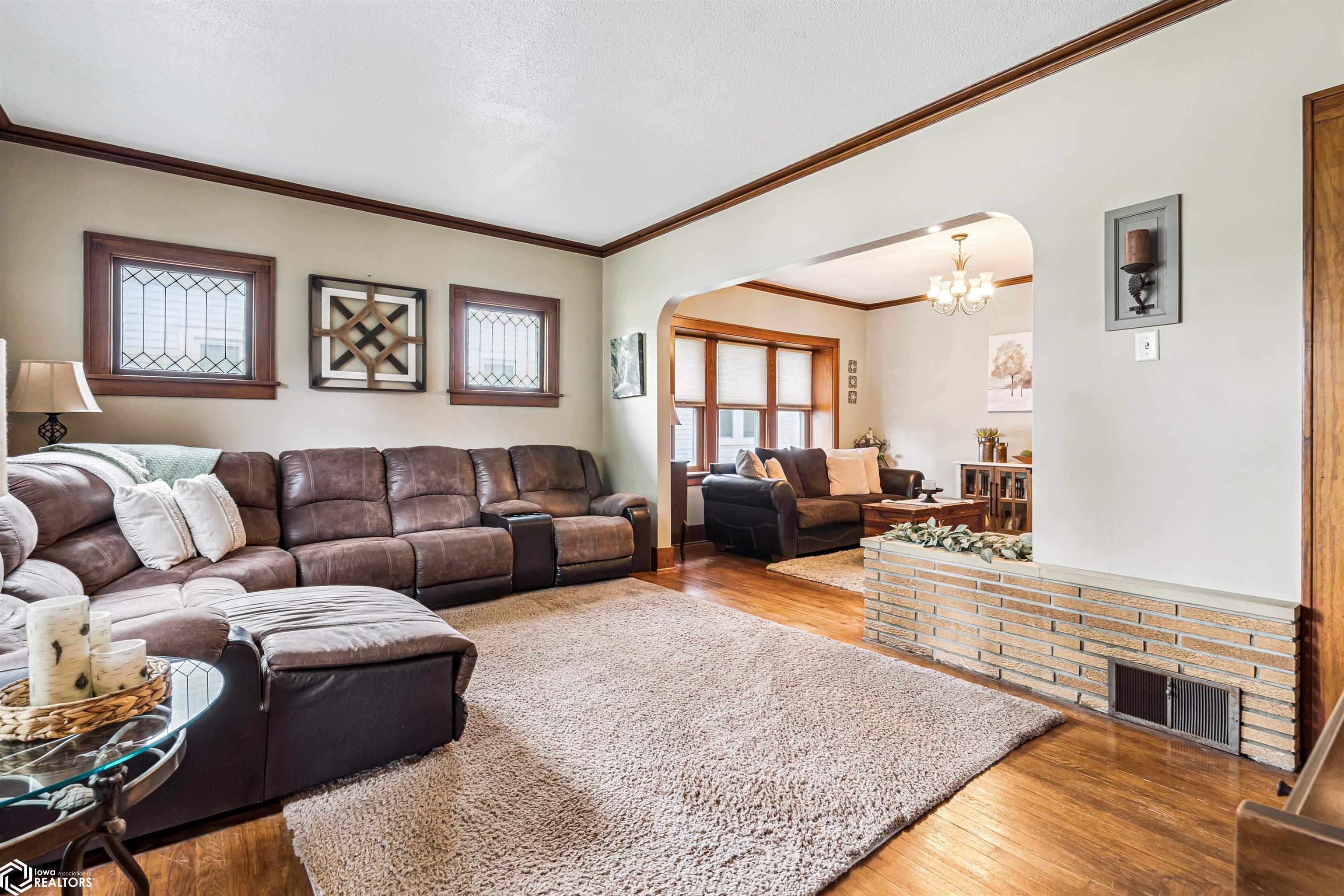 210 N 9th Street, Marshalltown, Iowa image 5