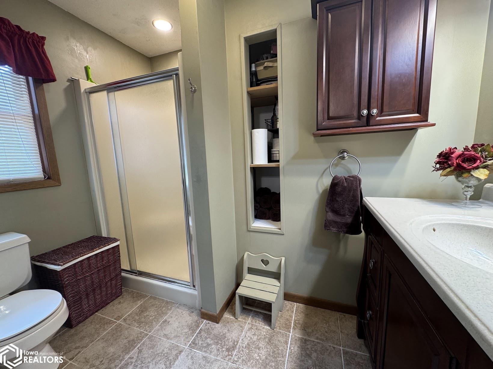 11161 Iroquois Road, Burlington, Iowa image 20