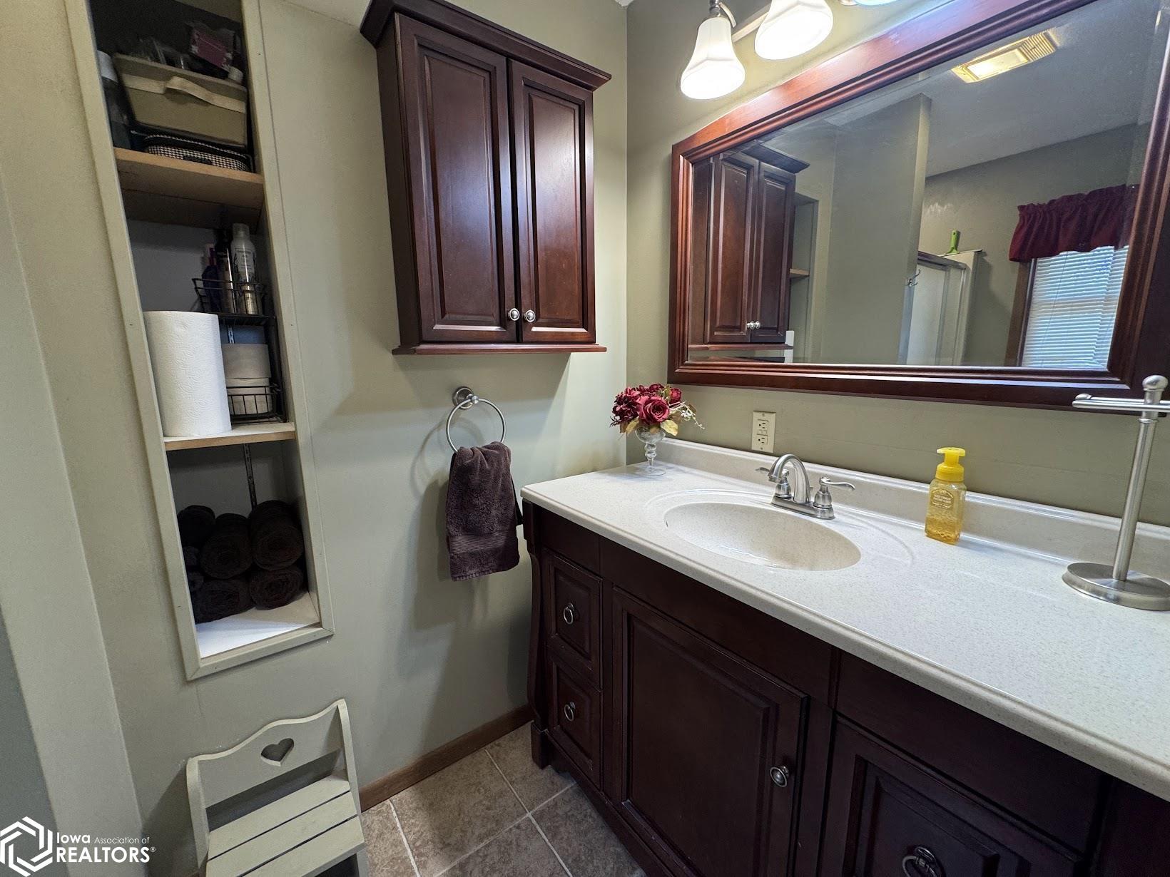 11161 Iroquois Road, Burlington, Iowa image 21