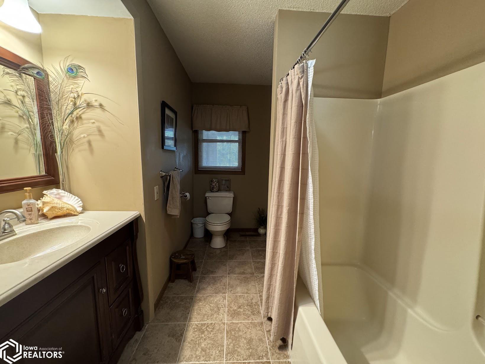 11161 Iroquois Road, Burlington, Iowa image 9