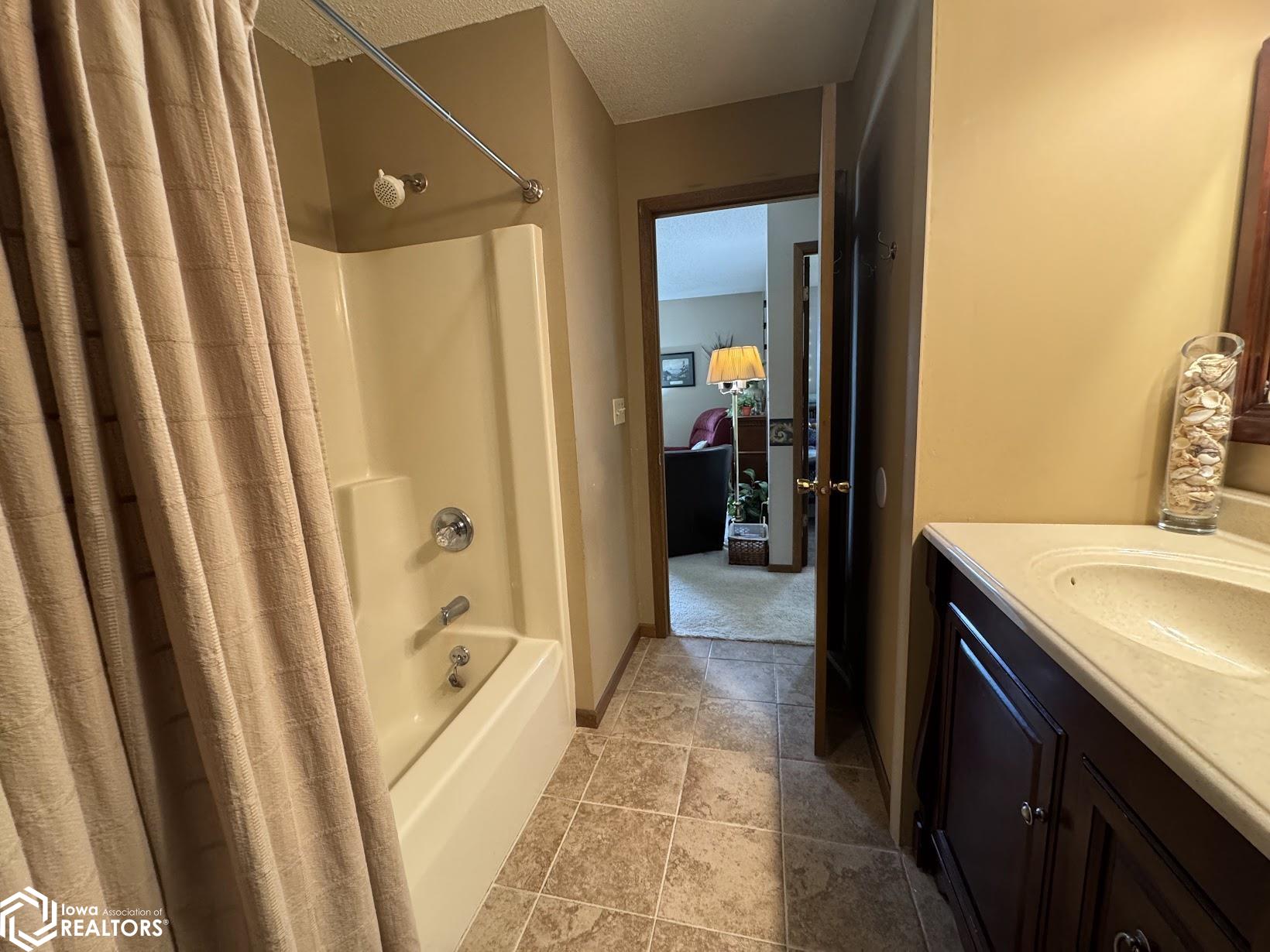 11161 Iroquois Road, Burlington, Iowa image 10