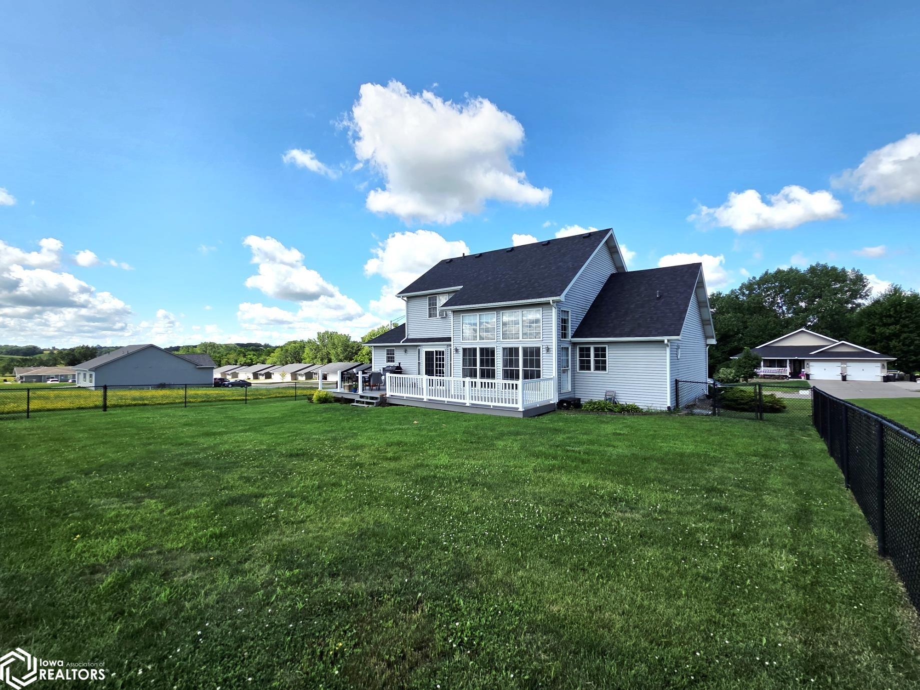 209 Manor Drive, Osceola, Iowa image 3