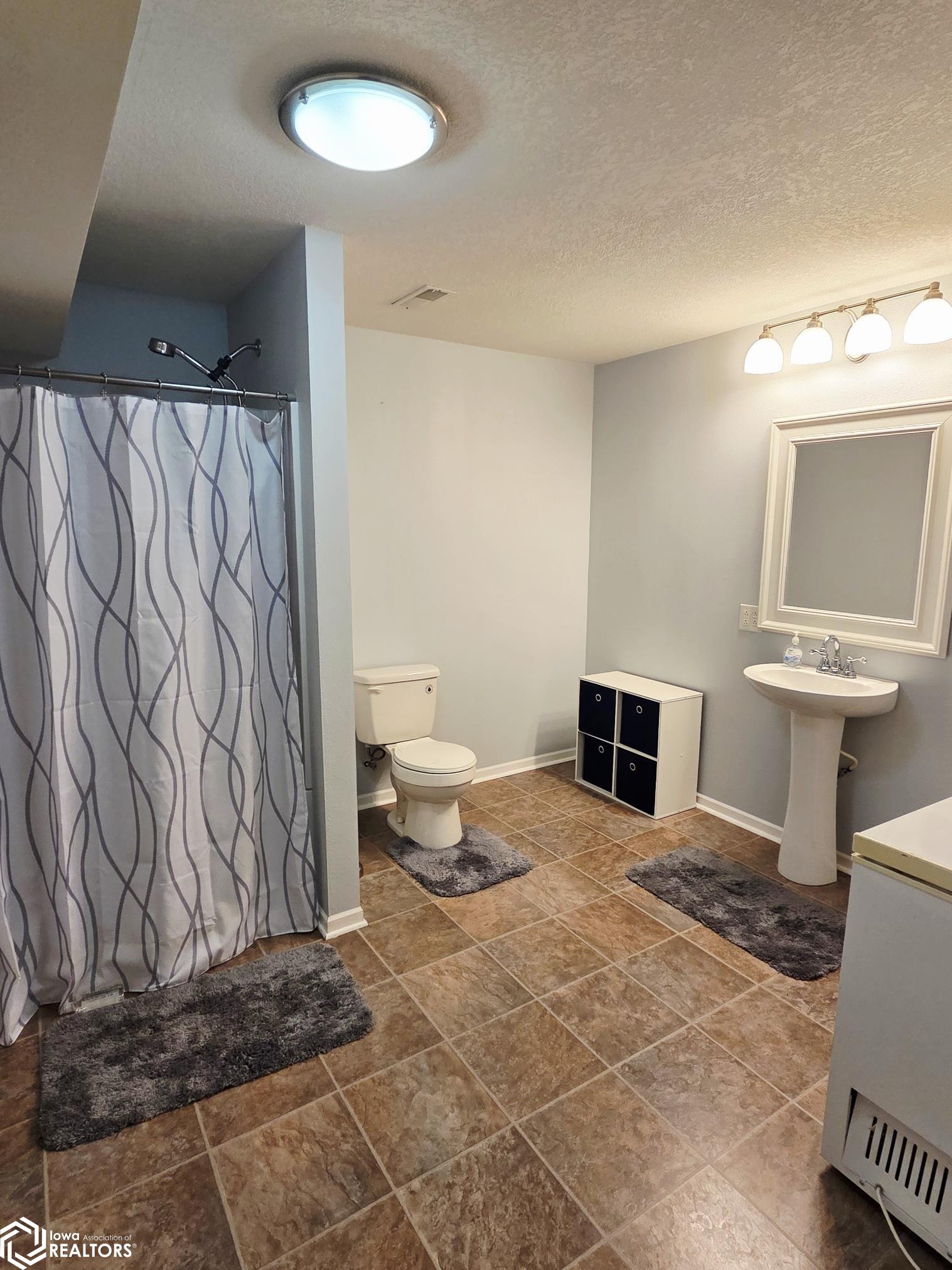 209 Manor Drive, Osceola, Iowa image 30