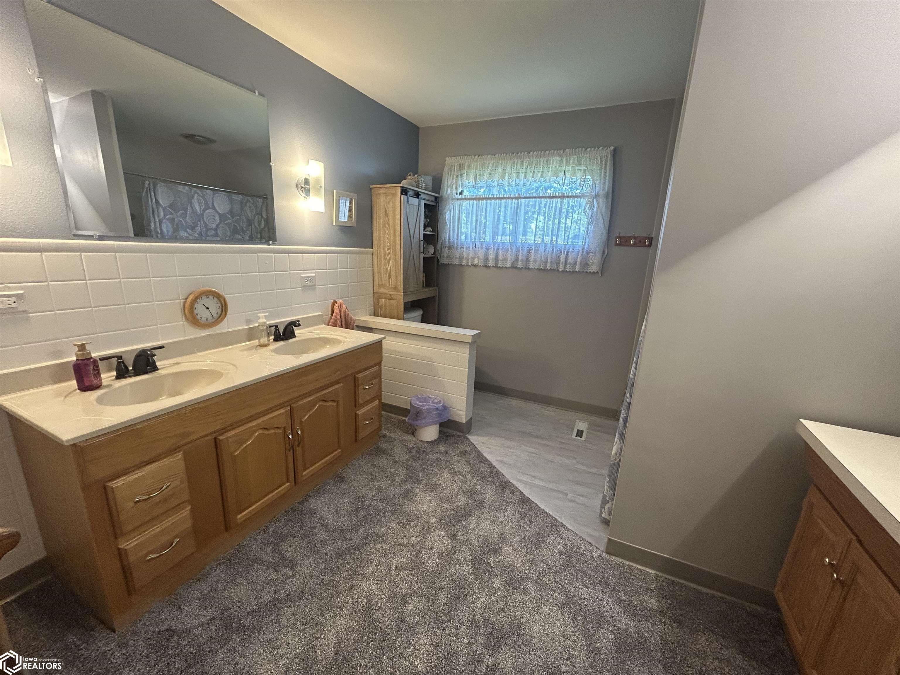 10 W Olive Street, Marshalltown, Iowa image 16