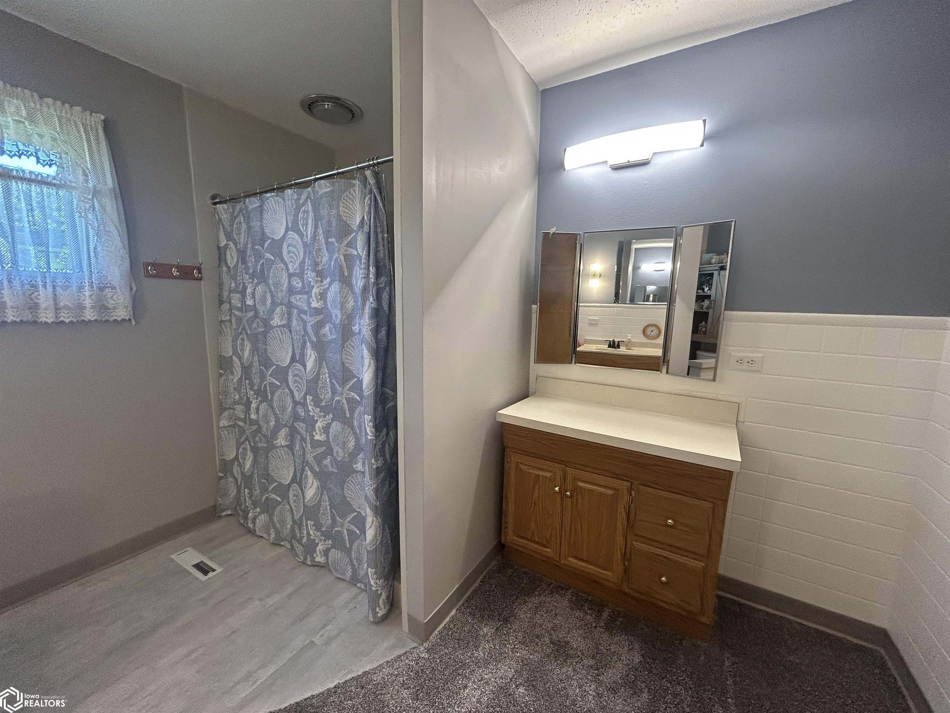 10 W Olive Street, Marshalltown, Iowa image 18