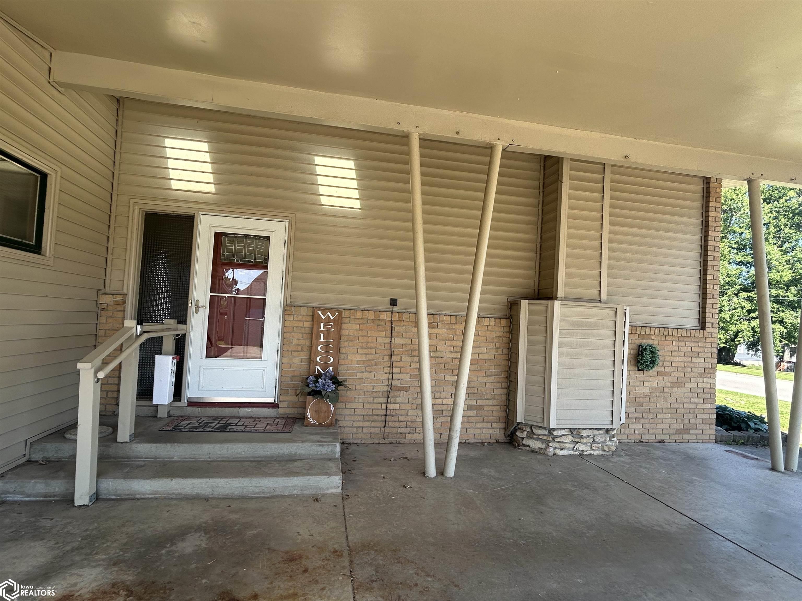 10 W Olive Street, Marshalltown, Iowa image 4