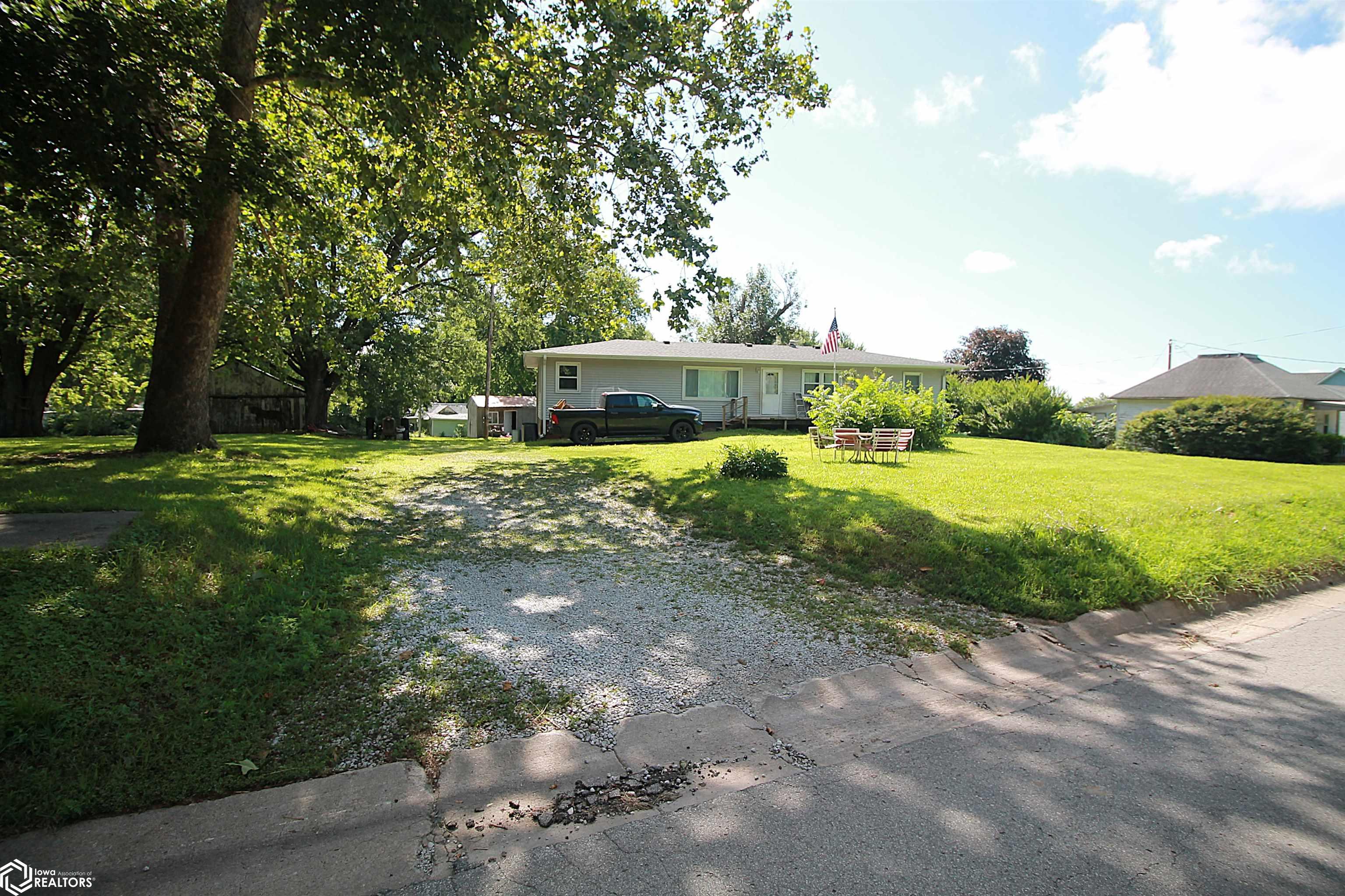 516 S 12th Street, Clarinda, Iowa image 1