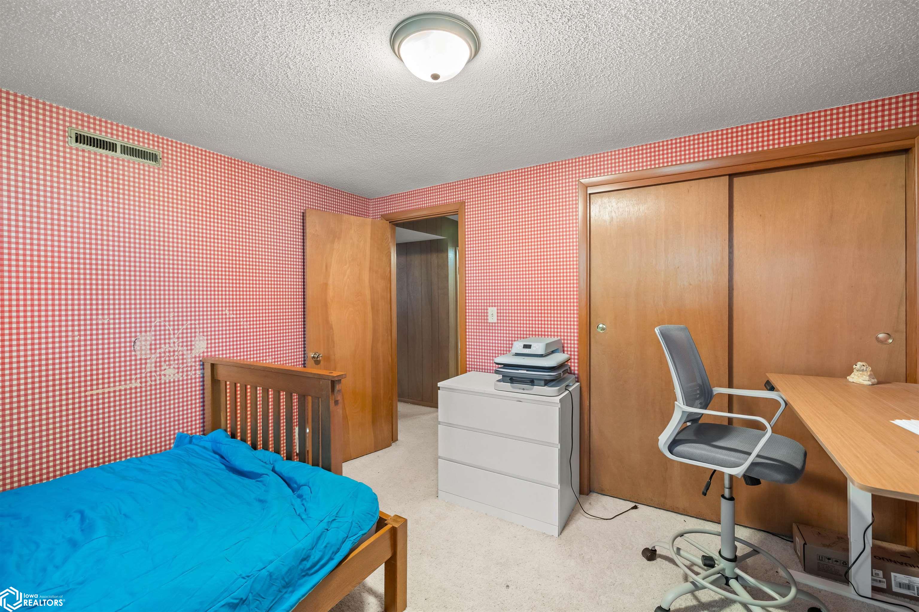 302 Newcastle Road, Marshalltown, Iowa image 31