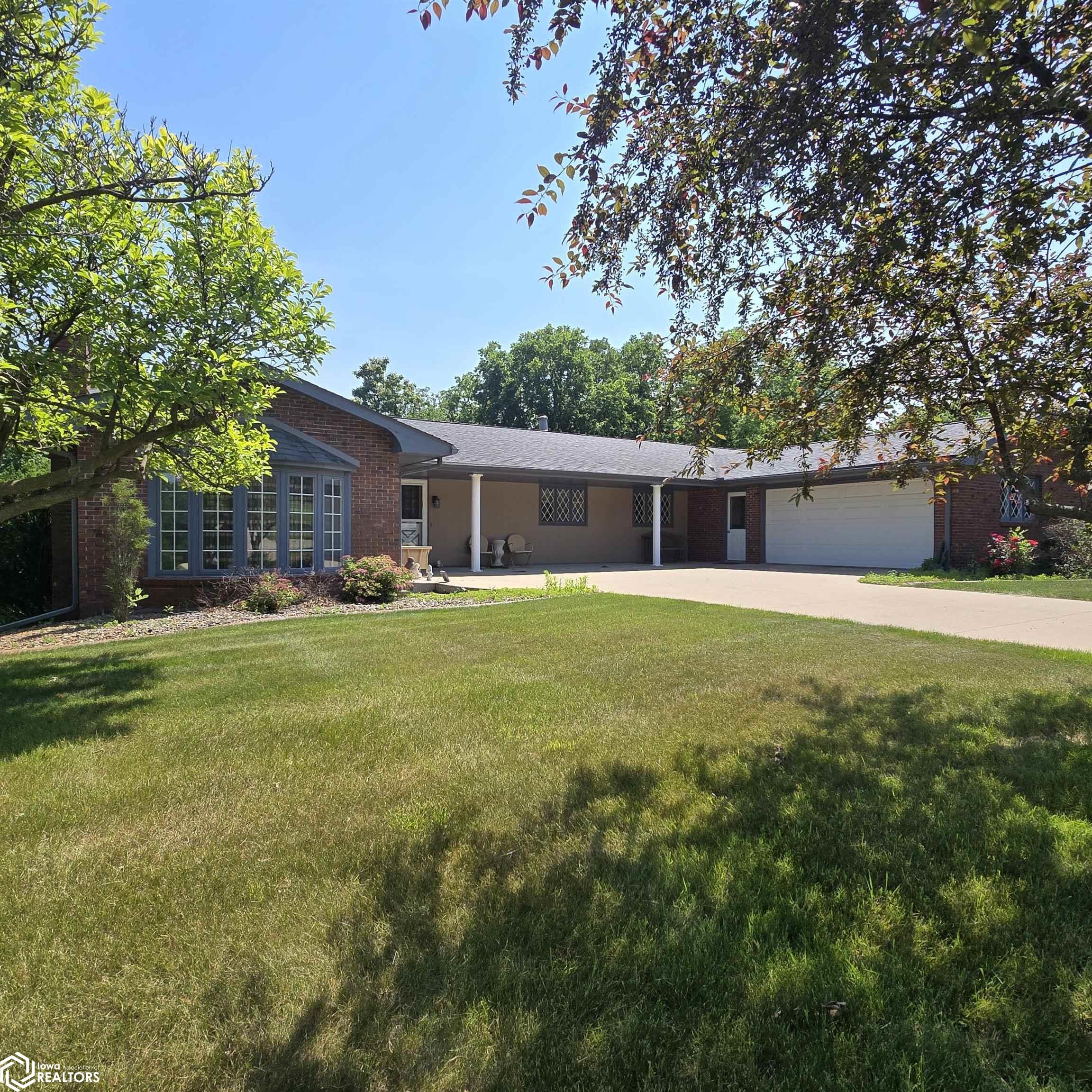244 Terrace Drive, Oskaloosa, Iowa image 2