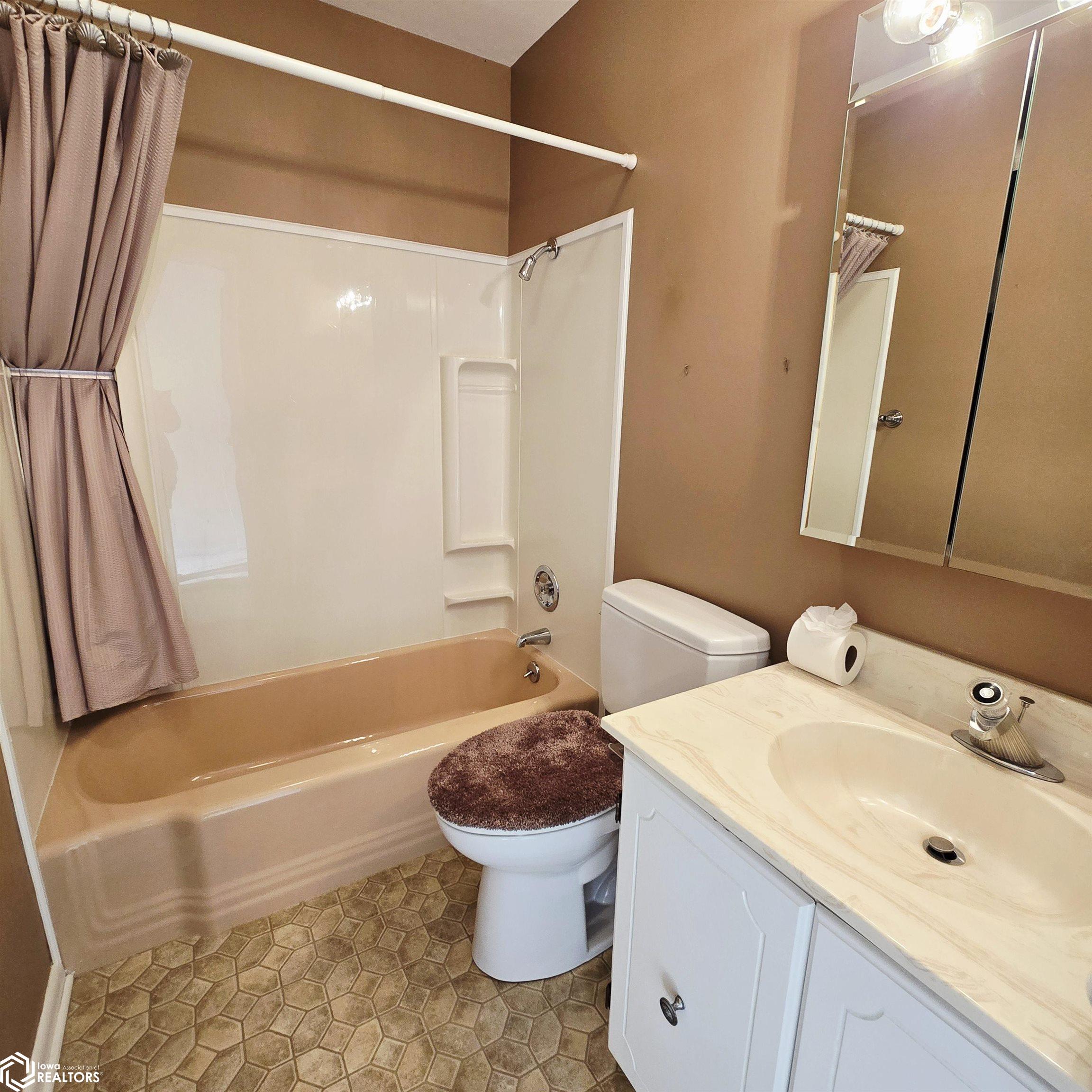 244 Terrace Drive, Oskaloosa, Iowa image 20
