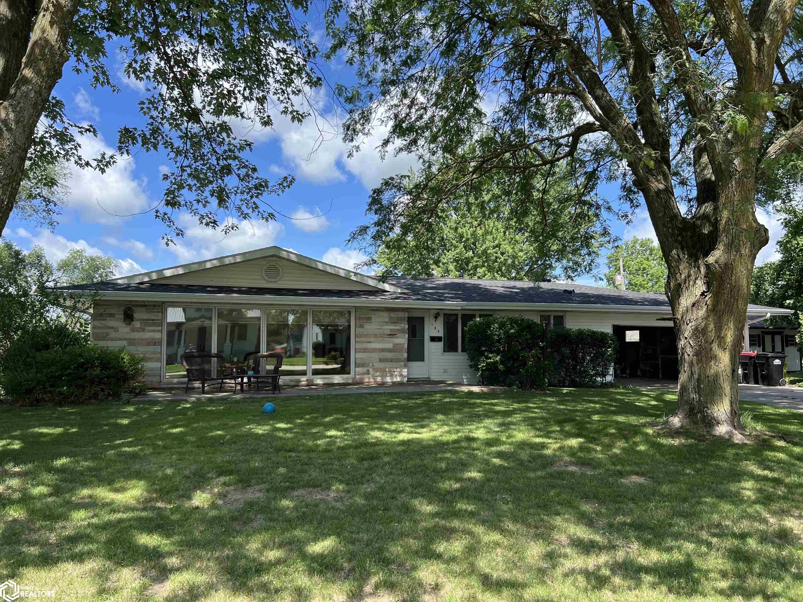 105 S Lincoln Street, Mount Ayr, Iowa image 1