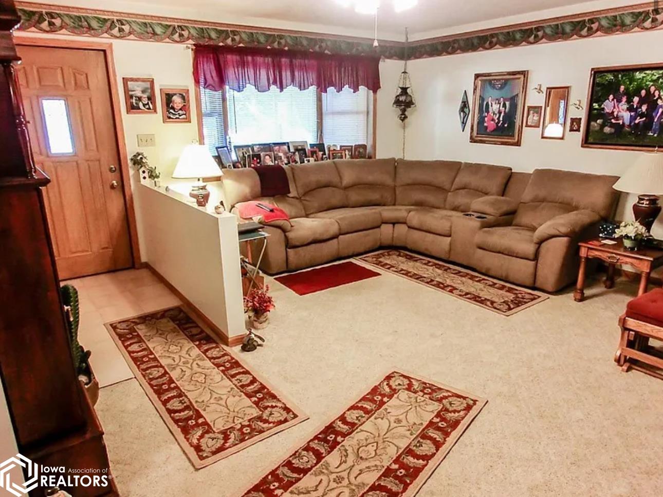 205 W Julian Street, Le Grand, Iowa image 2