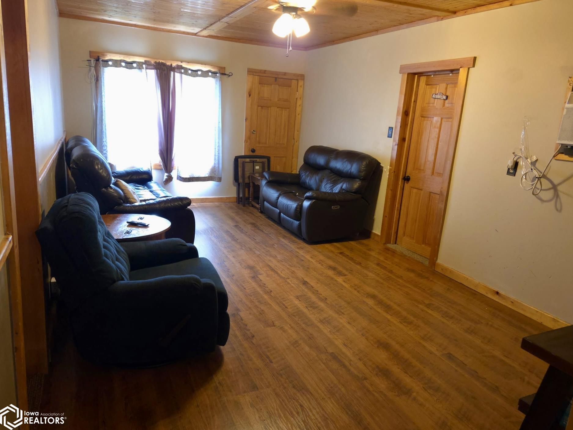 501 Cedar Street, Montrose, Iowa image 3