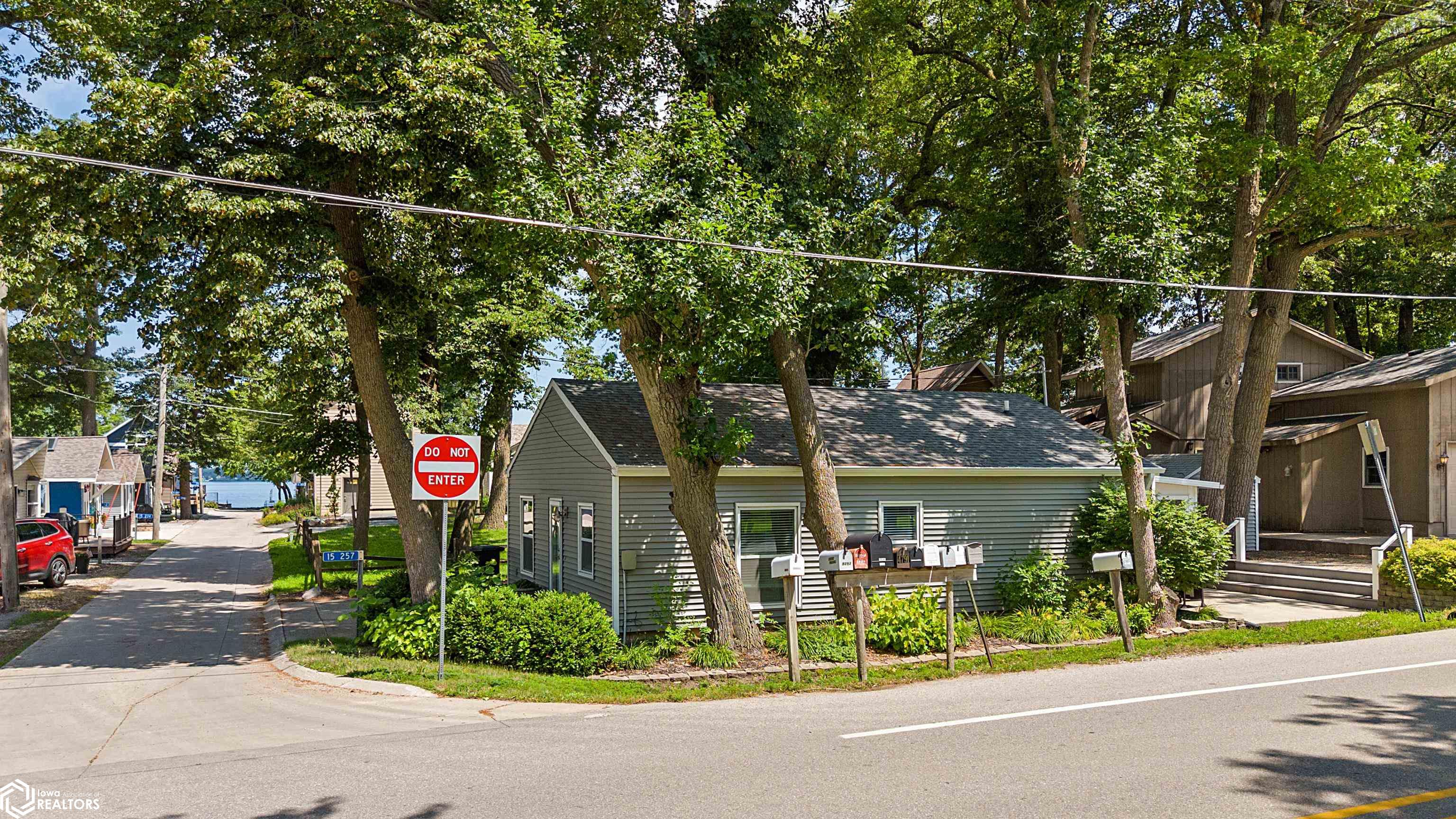 15257 Pascal Street, Clear Lake, Iowa image 2