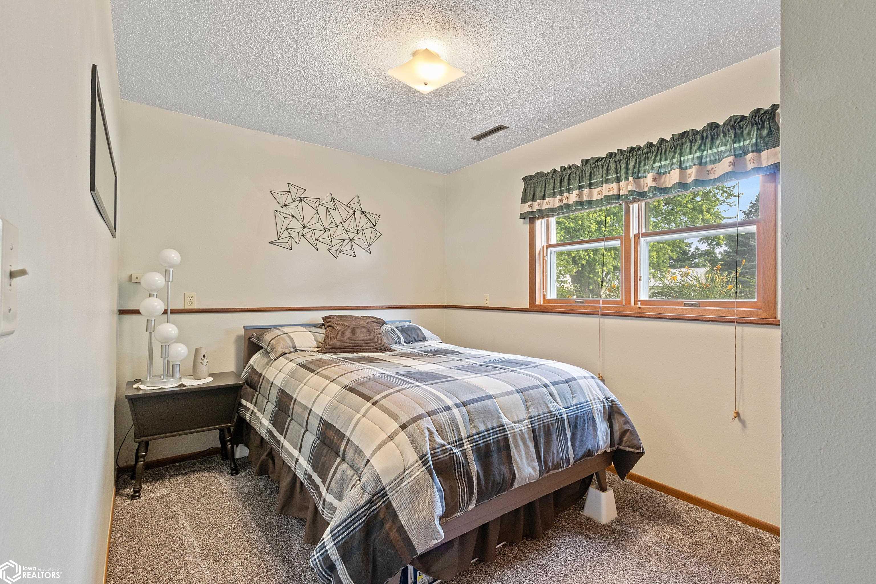 440 W 9th Street, Garner, Iowa image 13