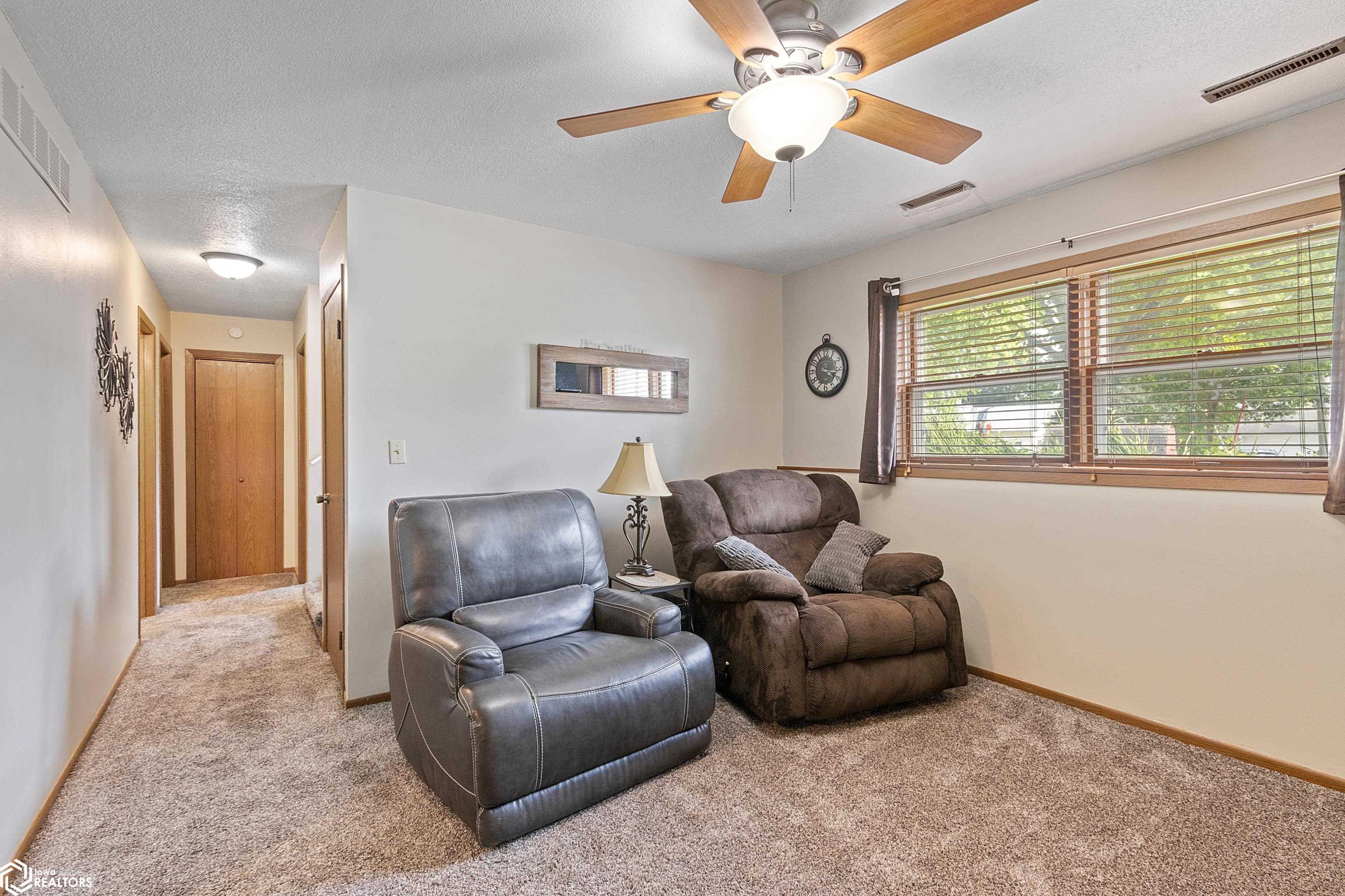 440 W 9th Street, Garner, Iowa image 15