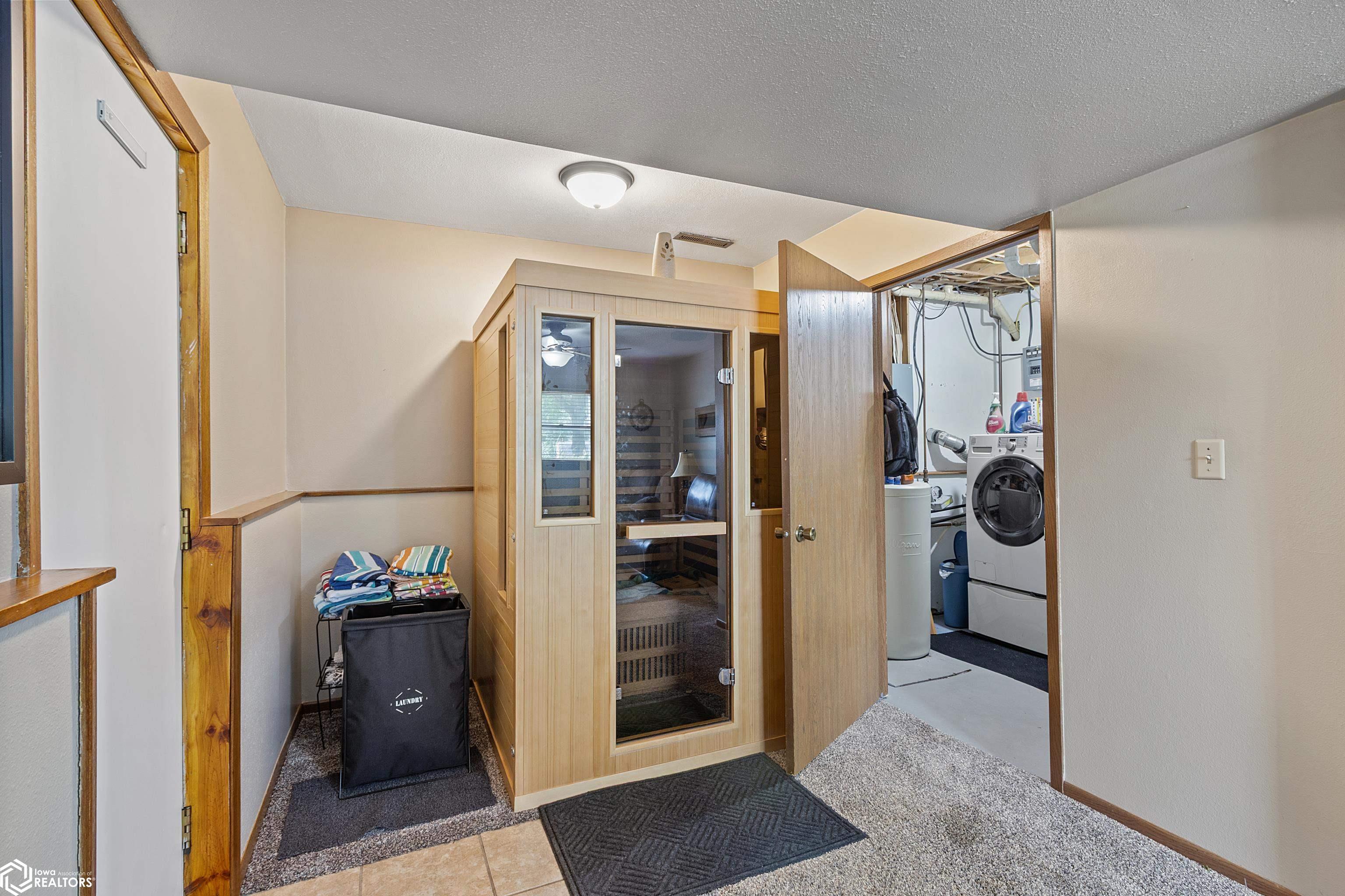 440 W 9th Street, Garner, Iowa image 16