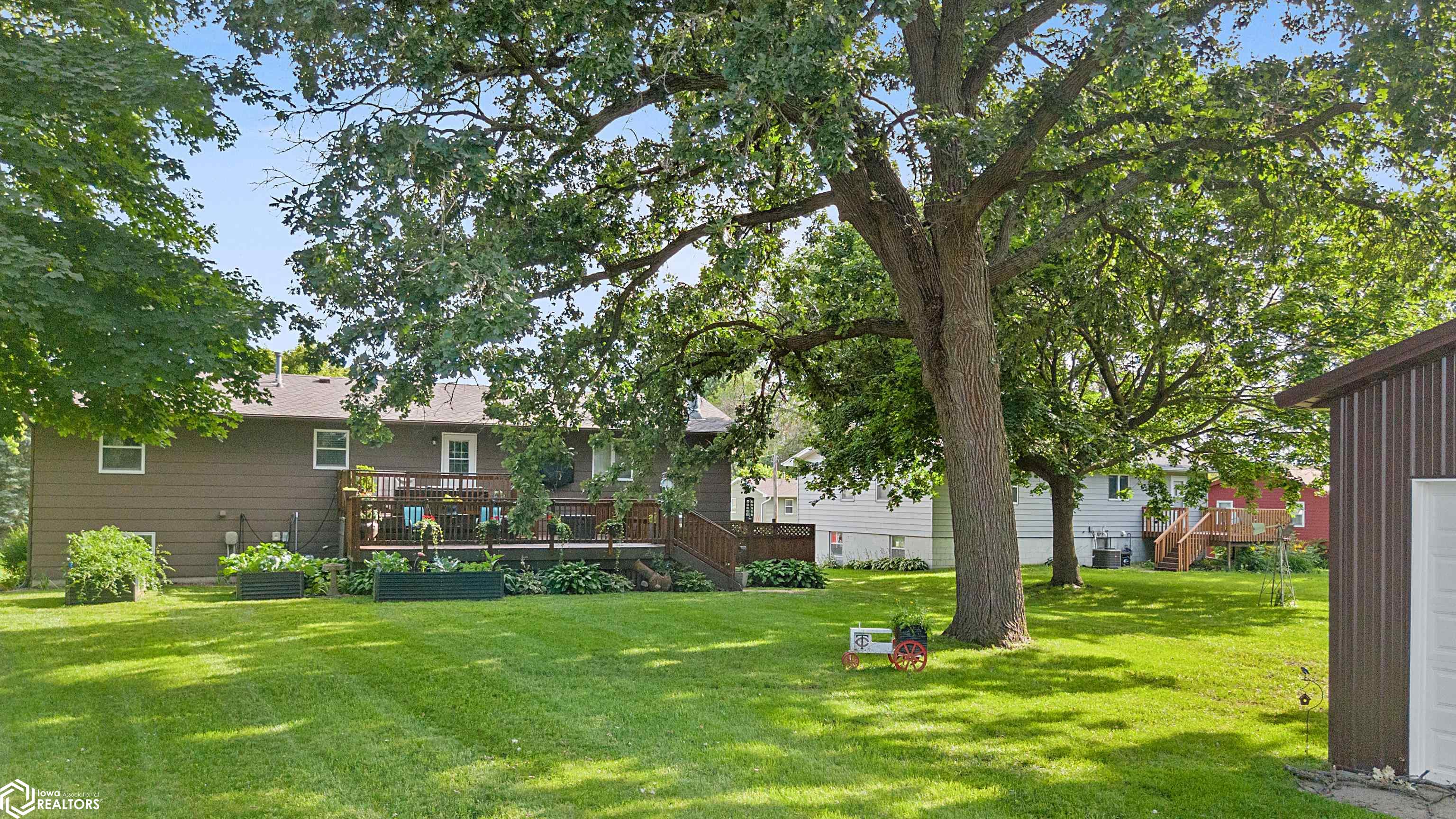 440 W 9th Street, Garner, Iowa image 28