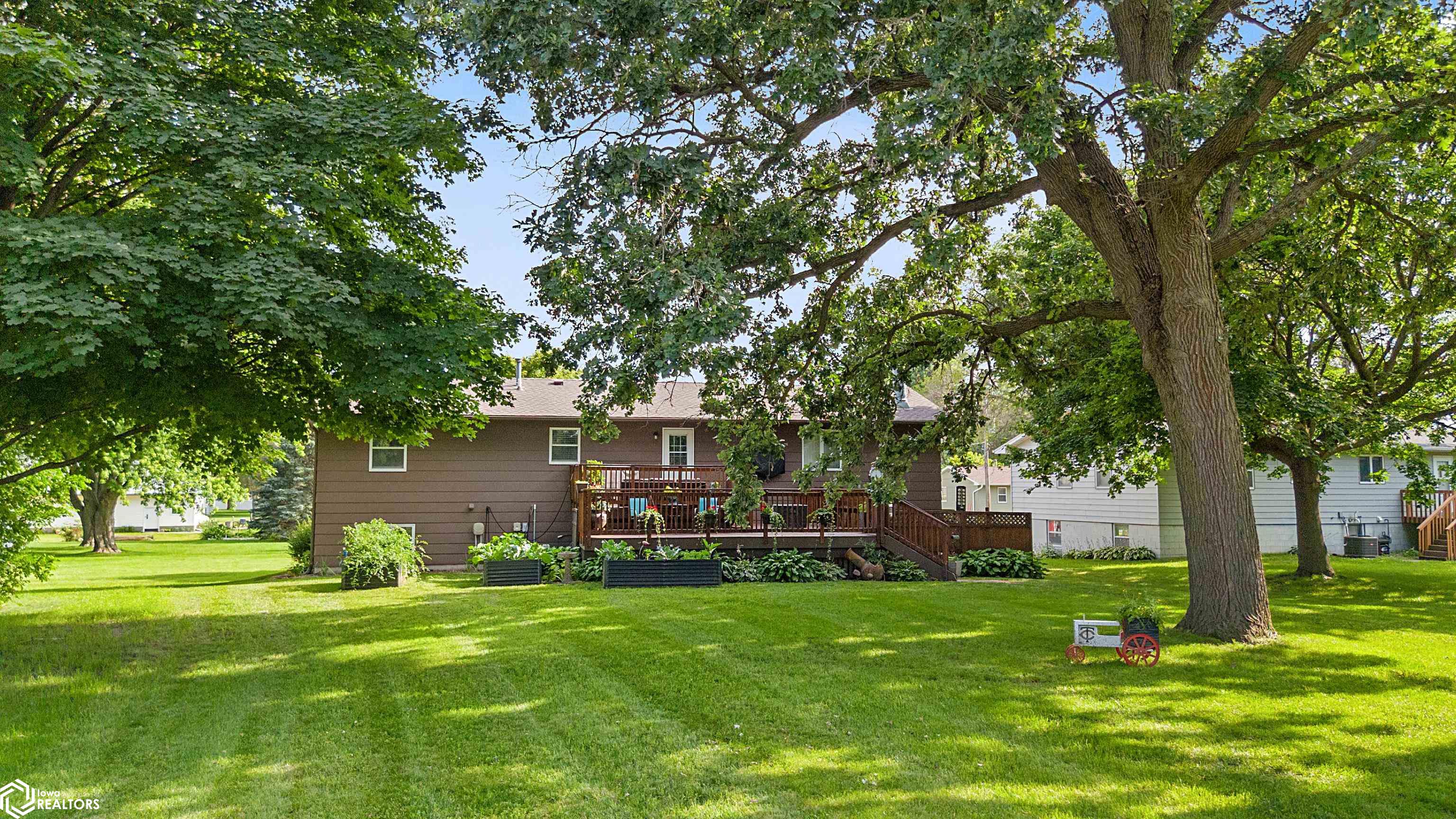 440 W 9th Street, Garner, Iowa image 29