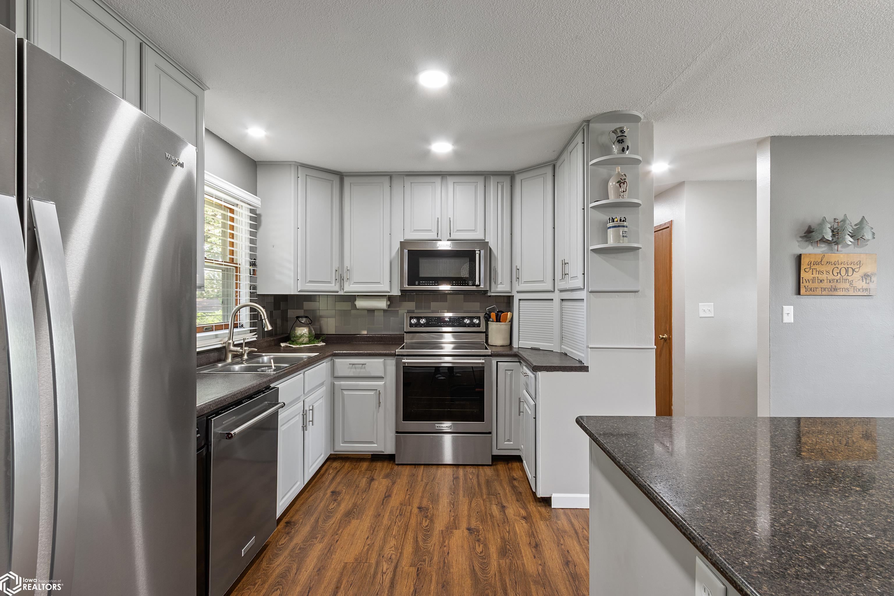 440 W 9th Street, Garner, Iowa image 5