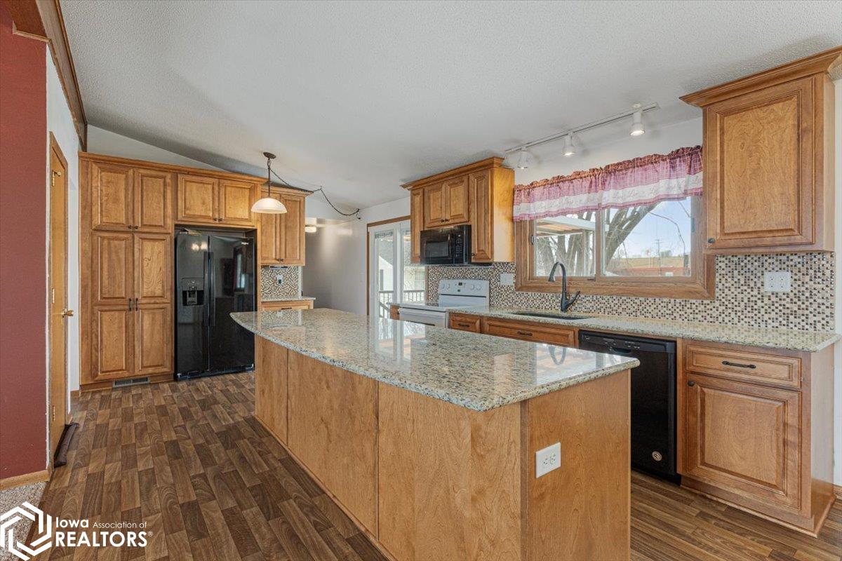711 N 9th Street, Missouri Valley, Iowa image 3