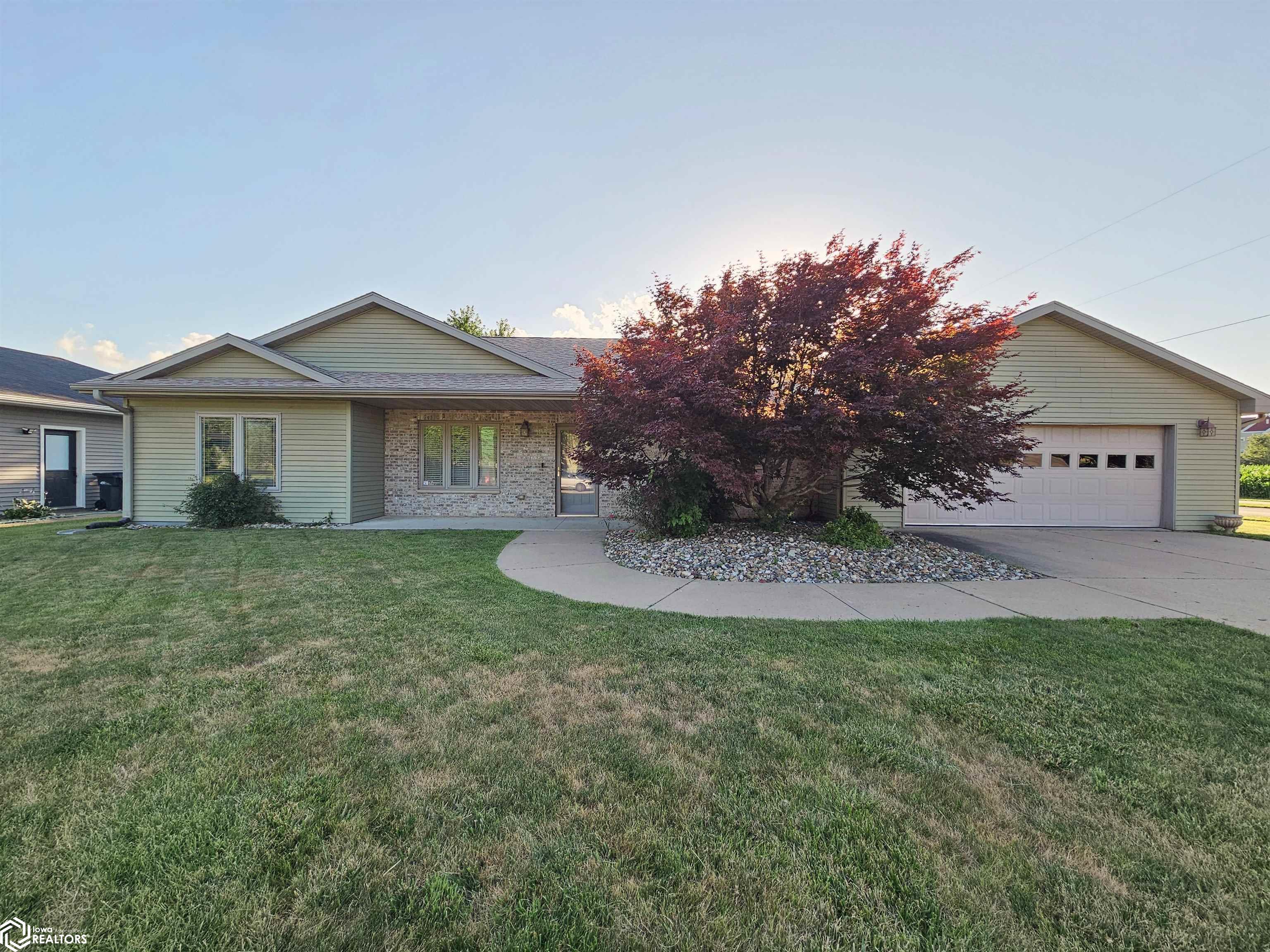 1503 Winchester Drive, Burlington, Iowa image 1