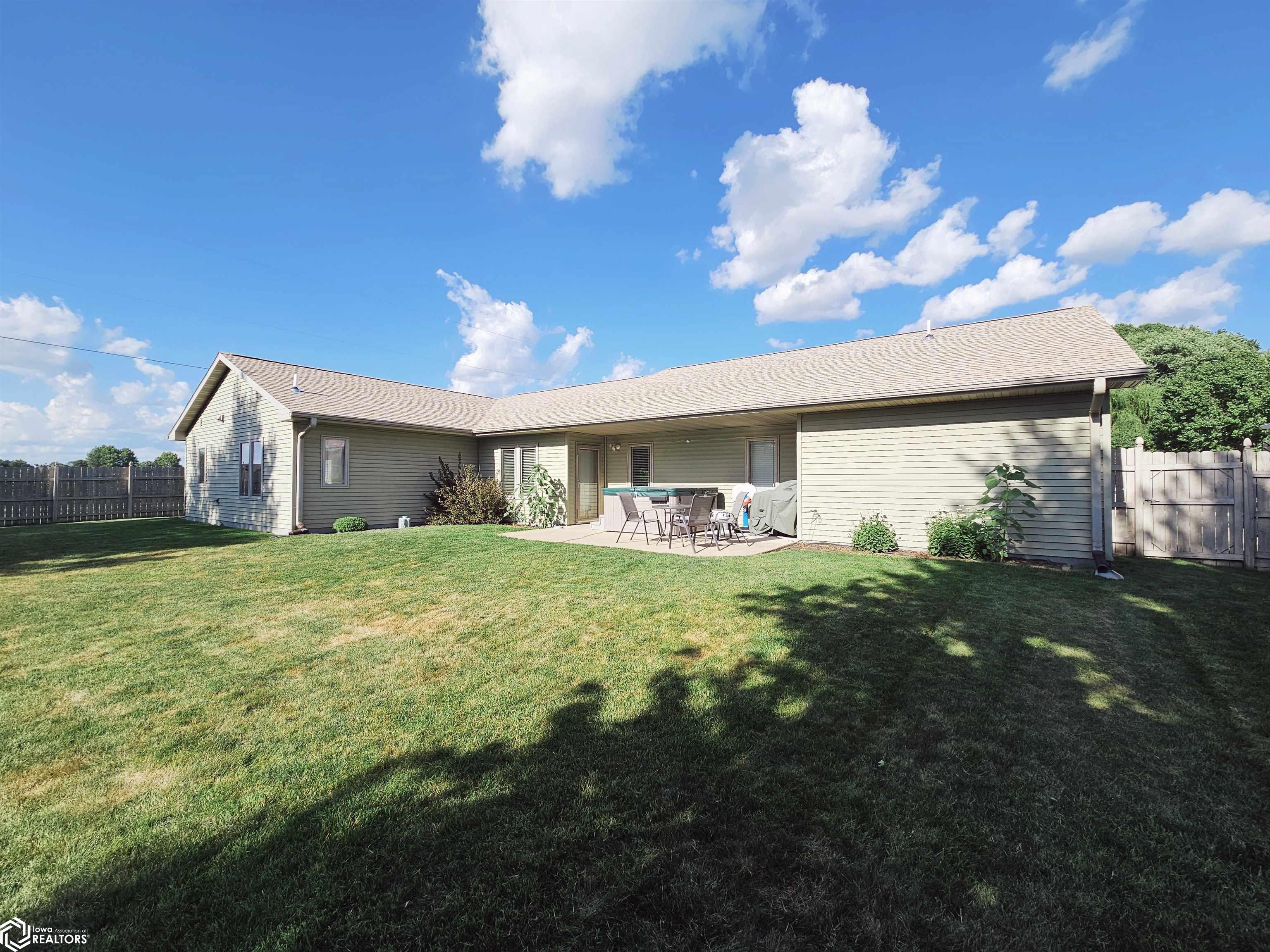 1503 Winchester Drive, Burlington, Iowa image 12