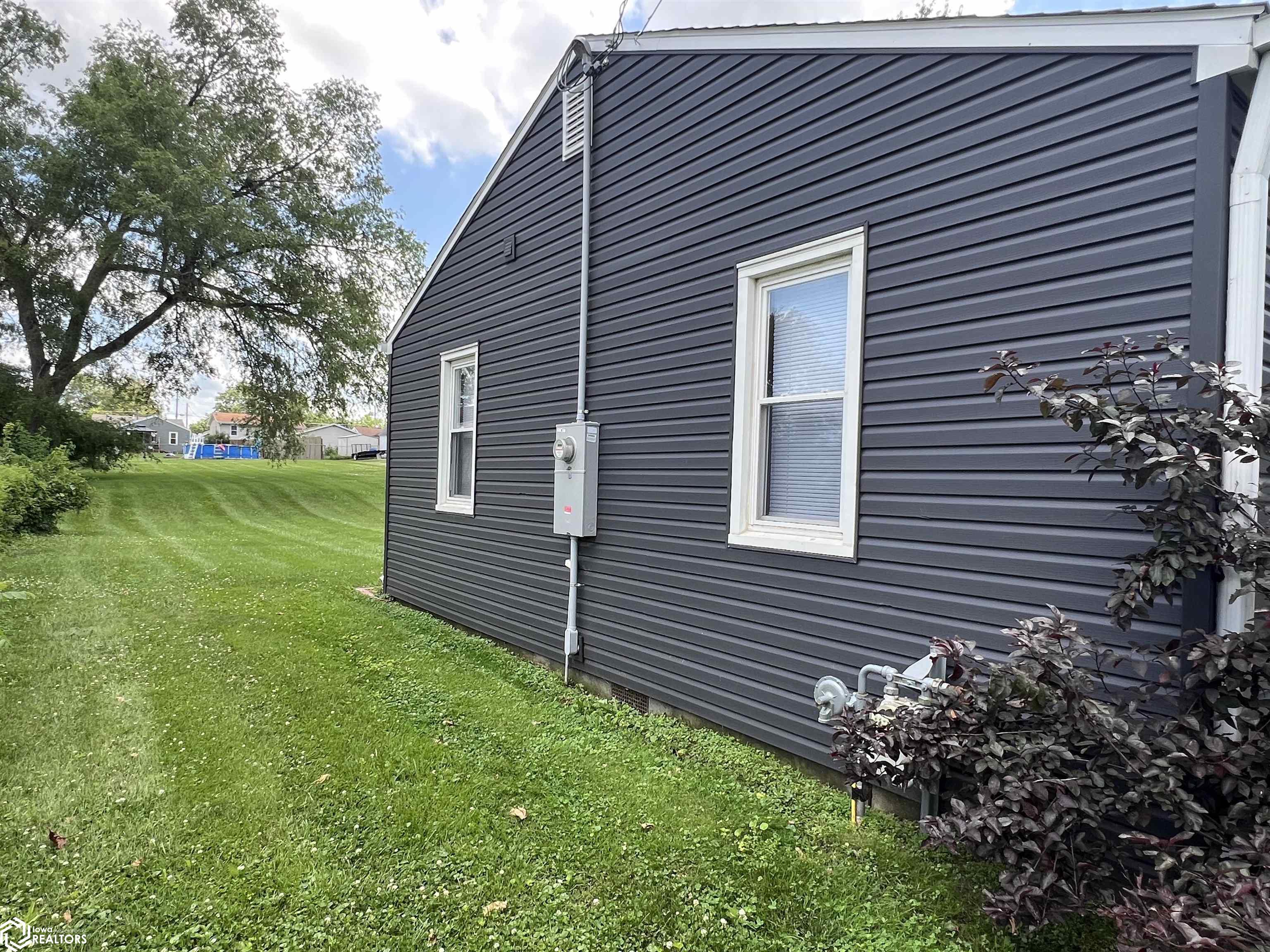 314 E 14th Street, Newton, Iowa image 13