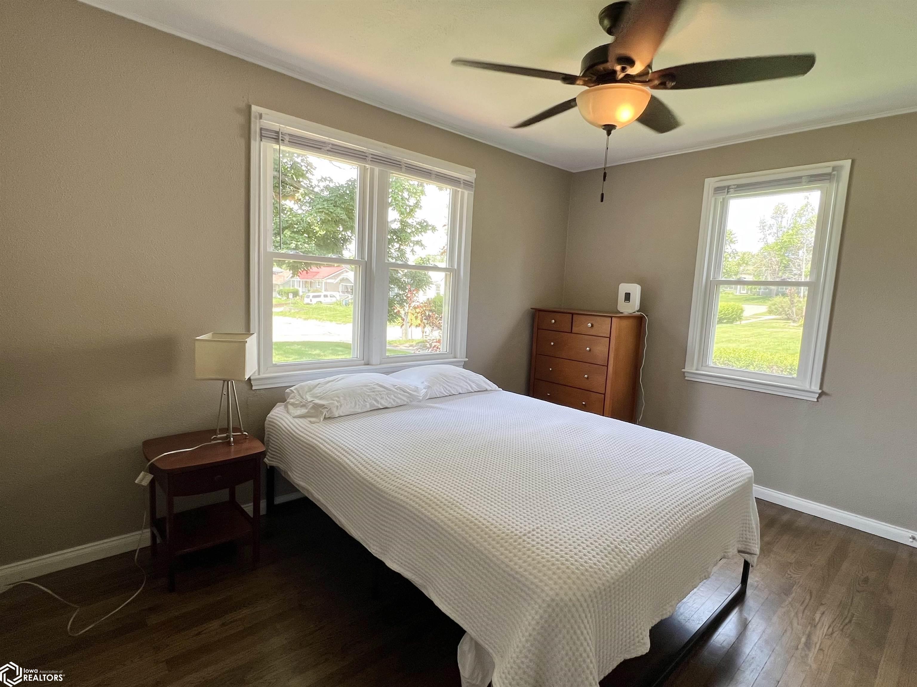 314 E 14th Street, Newton, Iowa image 6