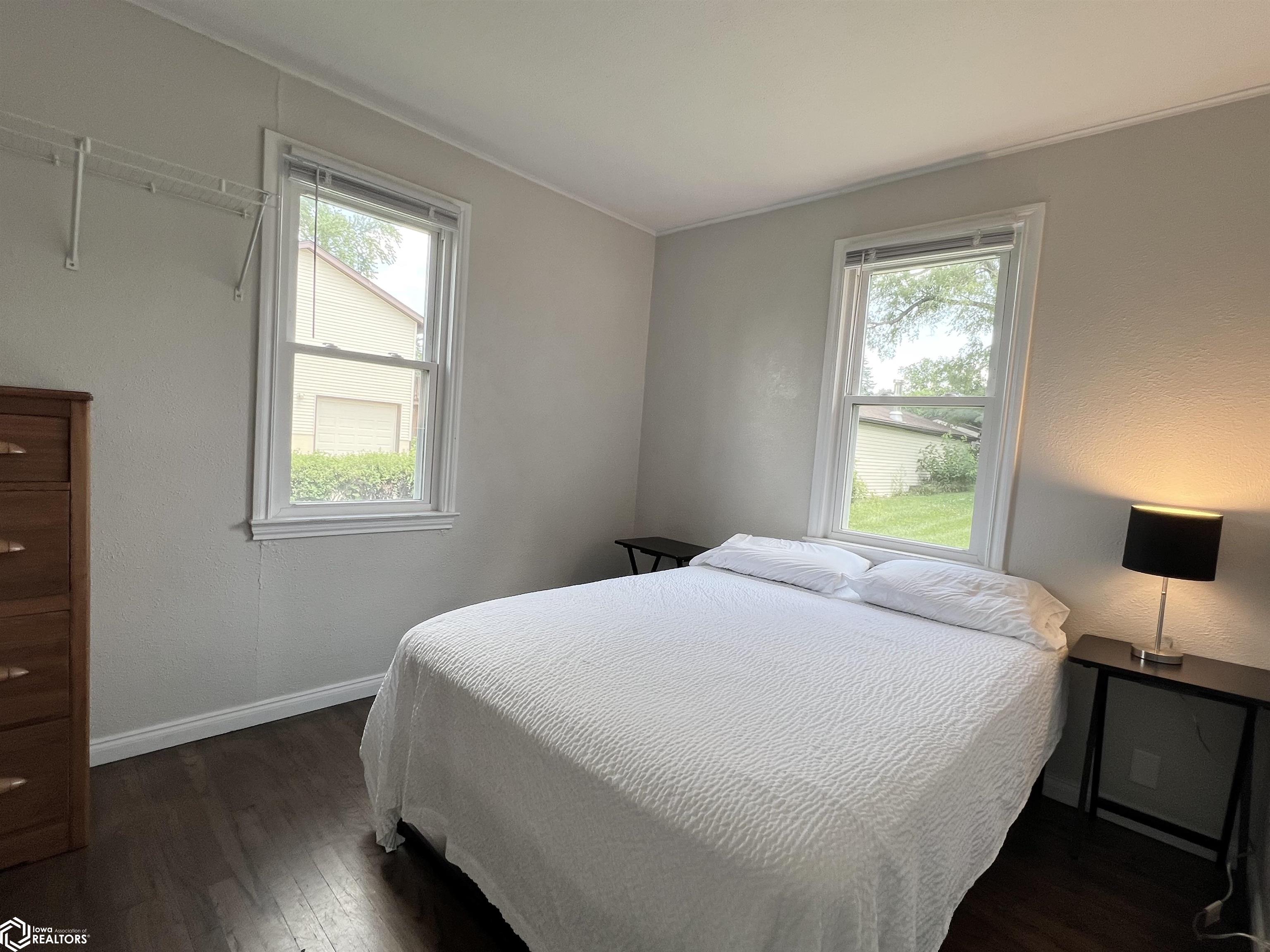 314 E 14th Street, Newton, Iowa image 8