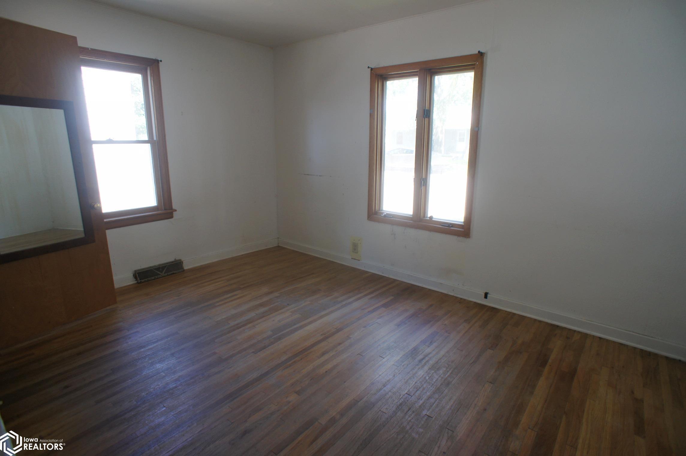 1048 Walnut Street, Webster City, Iowa image 6