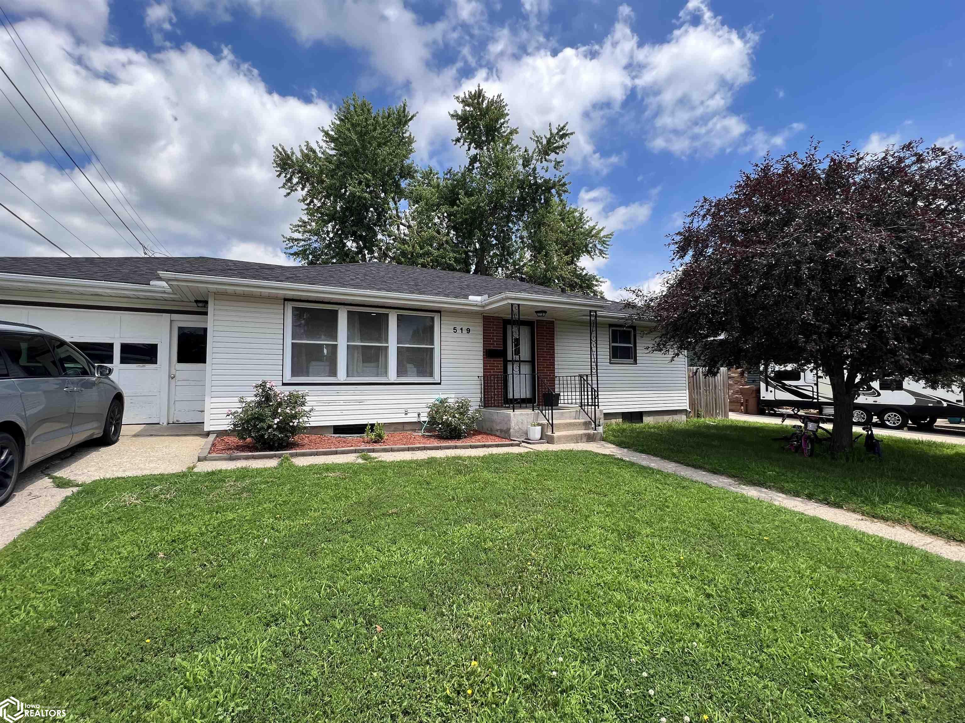 519 E 1st Street, Carroll, Iowa image 1