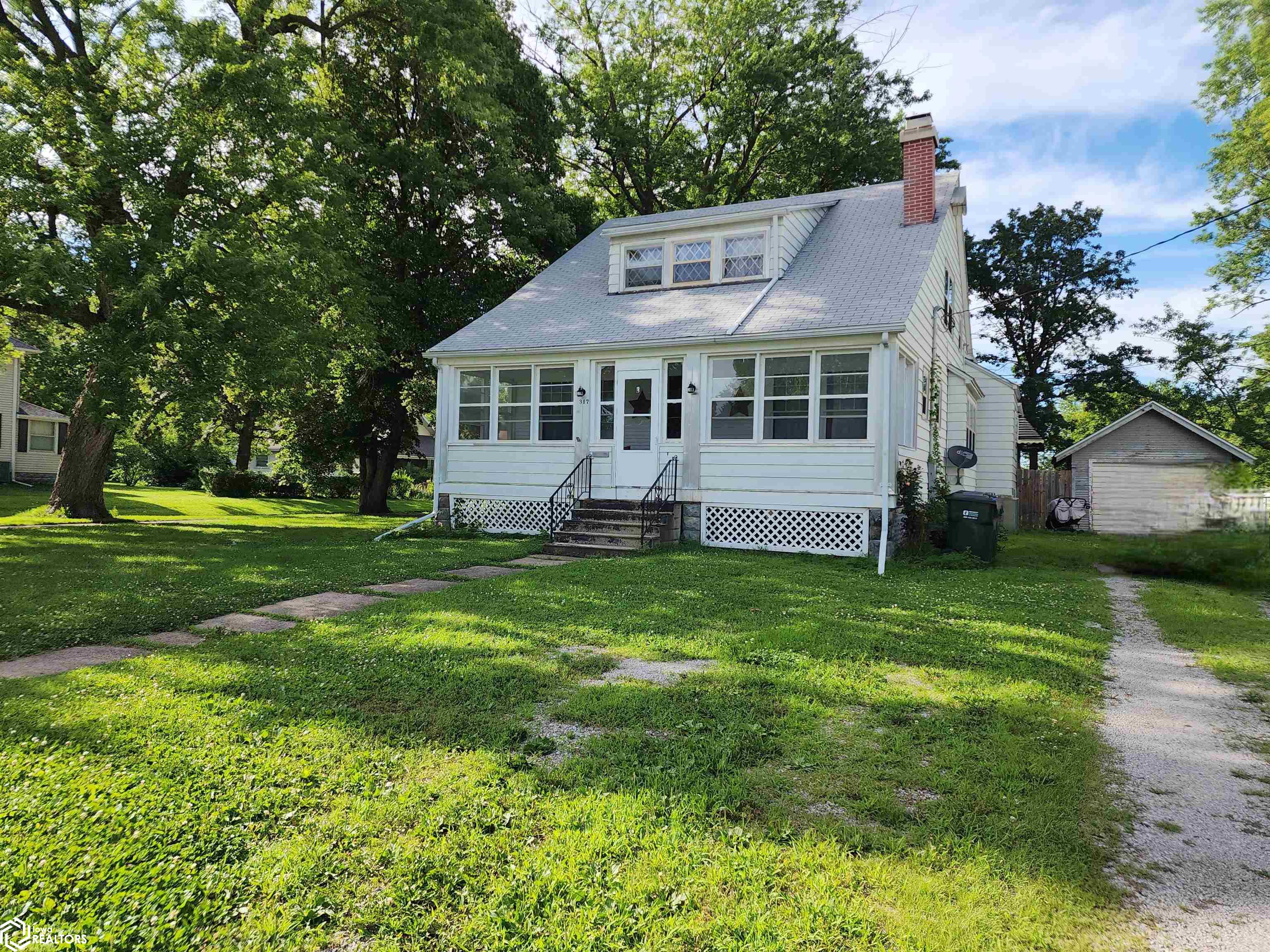 317 W Anthony Street, Corydon, Iowa image 2