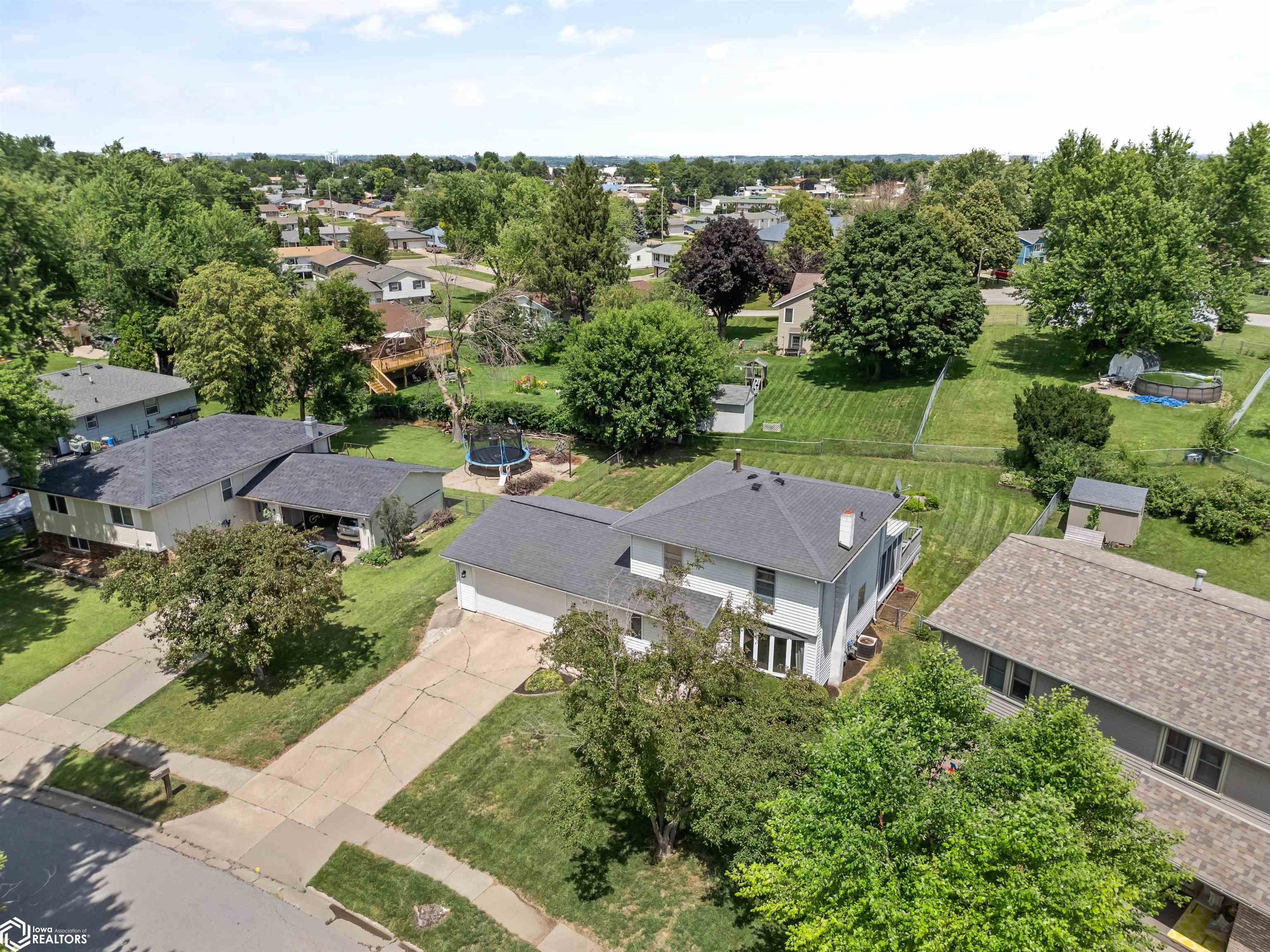 2206 Wakefield Drive, Marshalltown, Iowa image 3