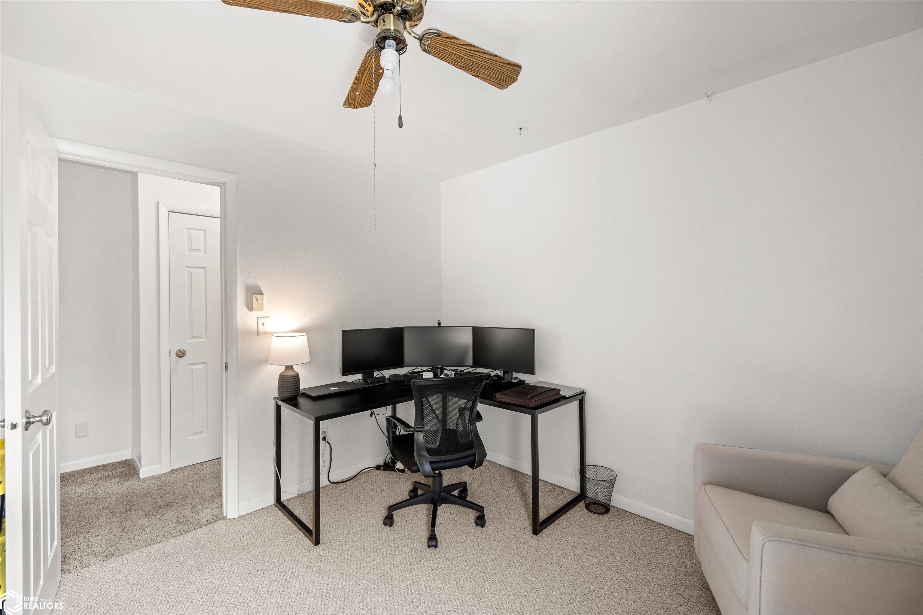 2206 Wakefield Drive, Marshalltown, Iowa image 23