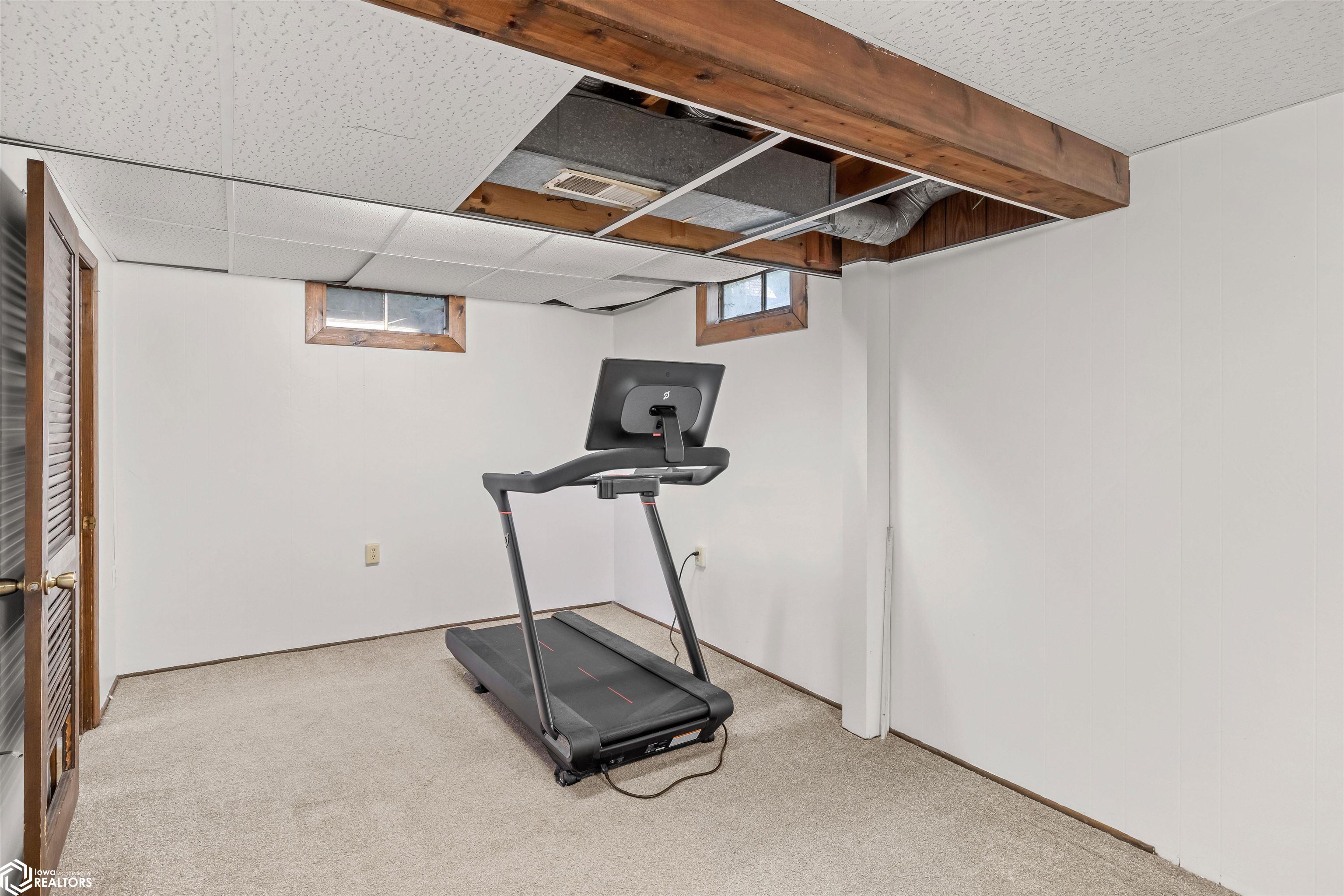 2206 Wakefield Drive, Marshalltown, Iowa image 28