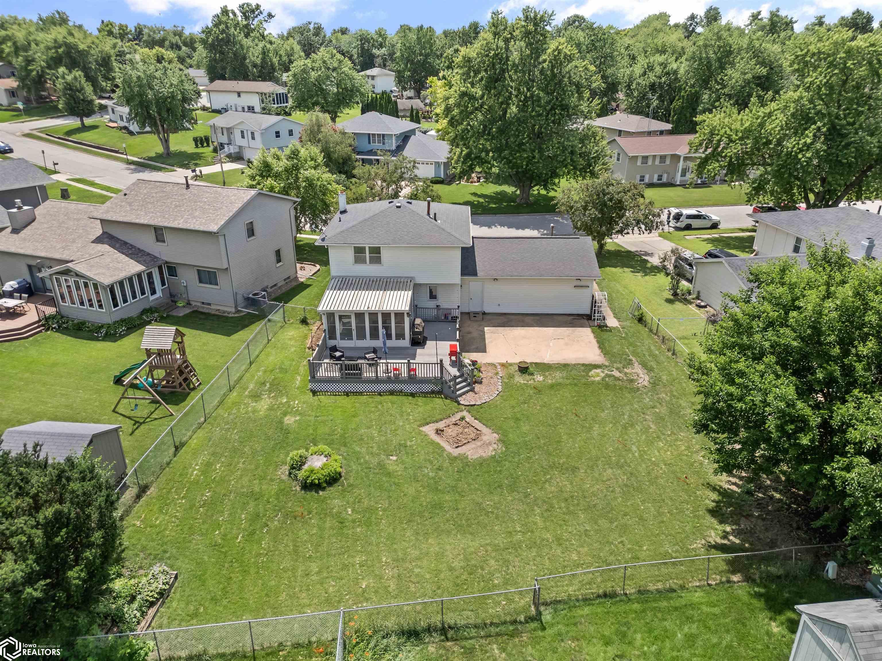 2206 Wakefield Drive, Marshalltown, Iowa image 4